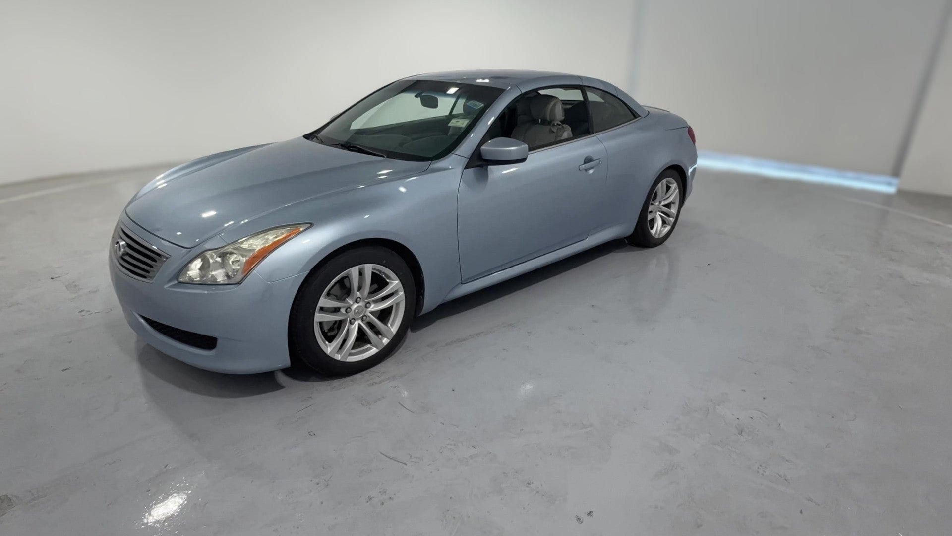 2010 INFINITI G vehicle photo