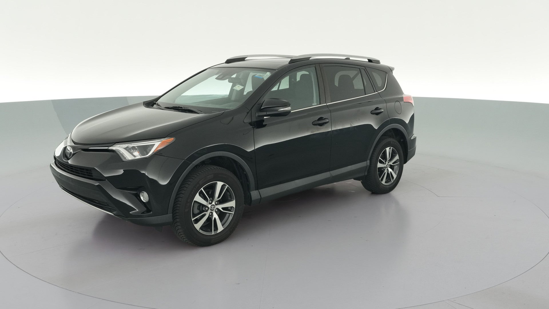 2018 Toyota RAV4 vehicle photo