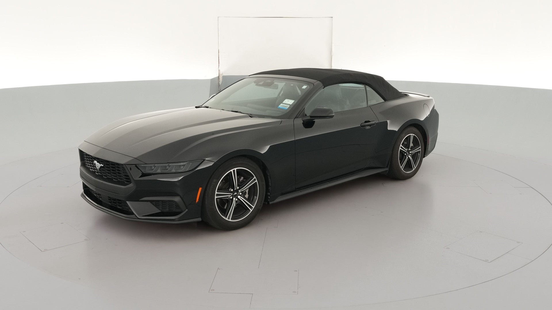 2025 Ford Mustang vehicle photo