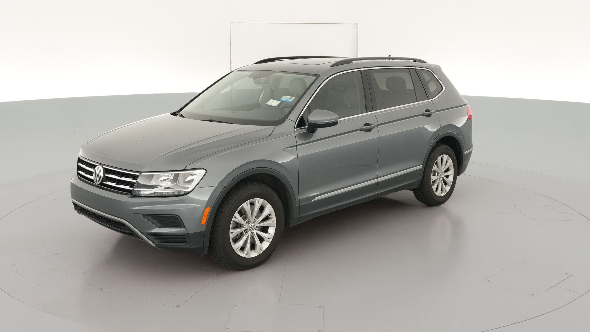 2018 Volkswagen Tiguan vehicle photo