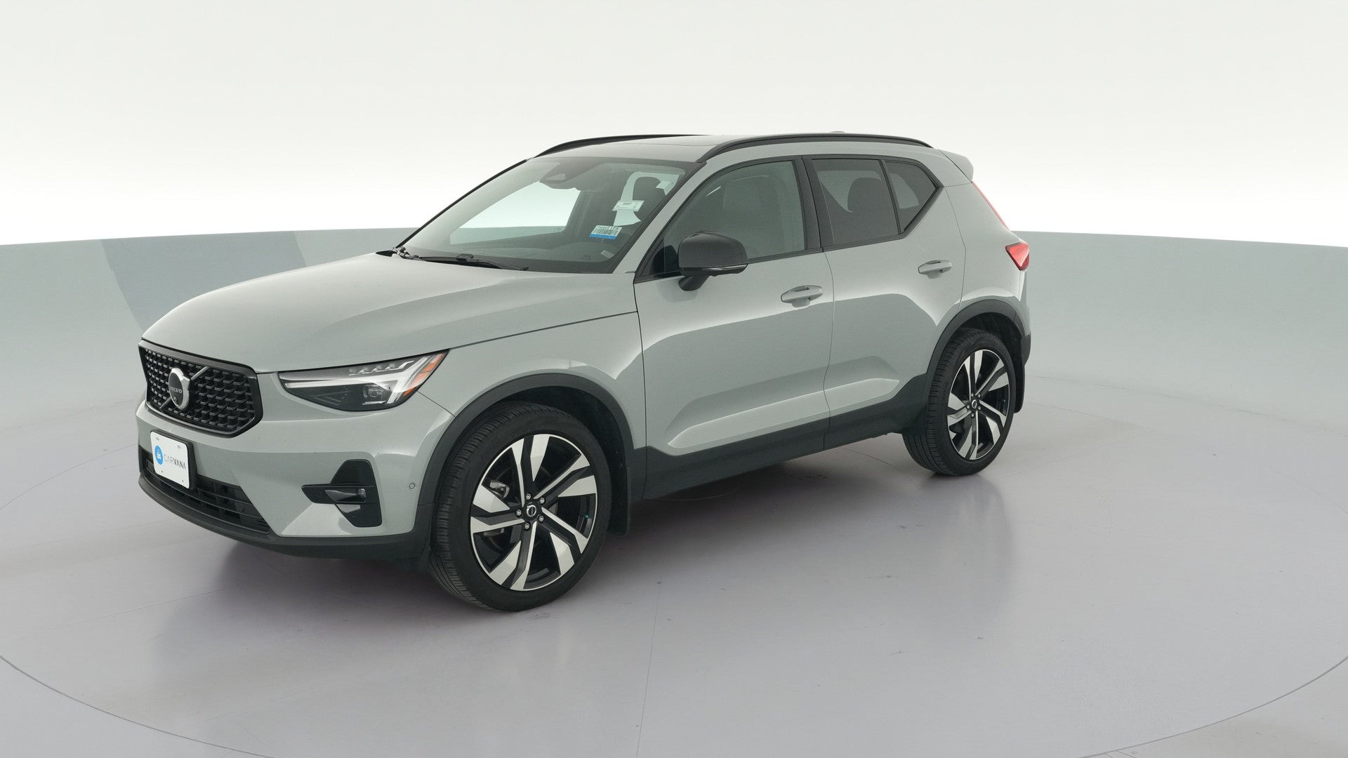 2025 Volvo XC40 vehicle photo