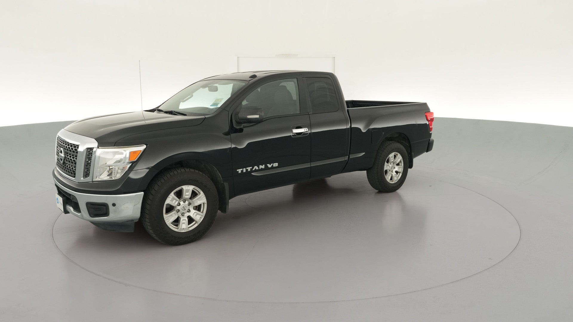 2018 Nissan Titan King Cab vehicle photo
