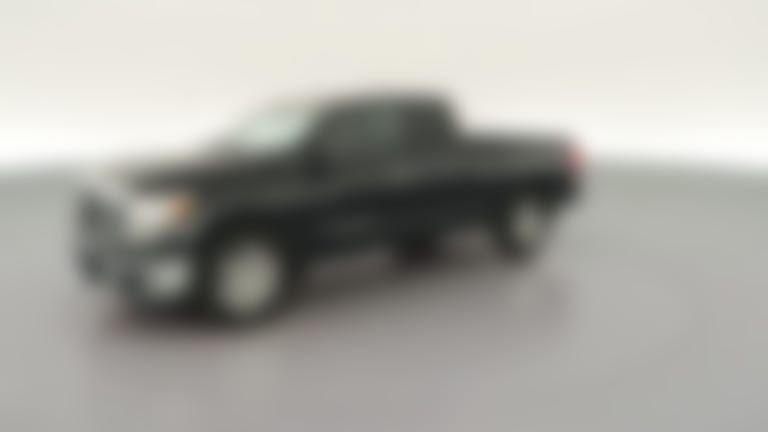 2018 Nissan Titan King Cab vehicle photo
