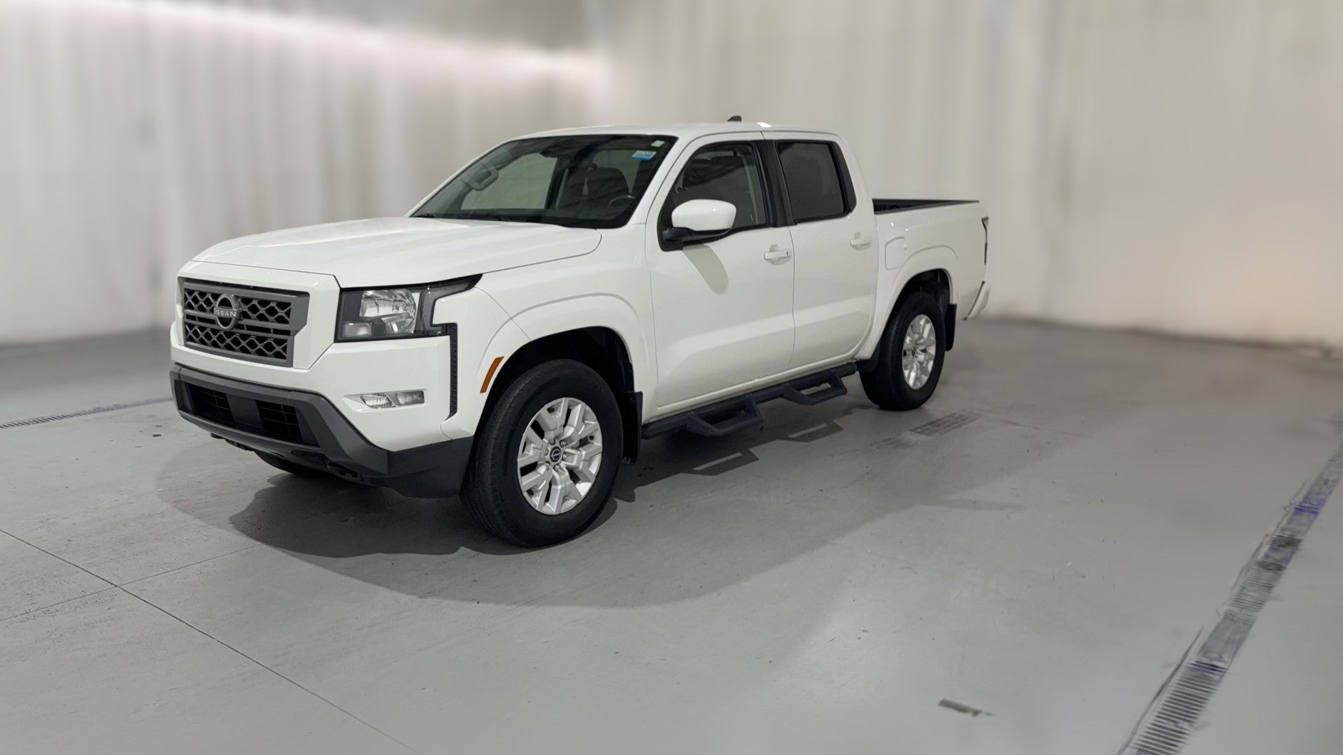 2022 Nissan Frontier Crew Cab vehicle photo