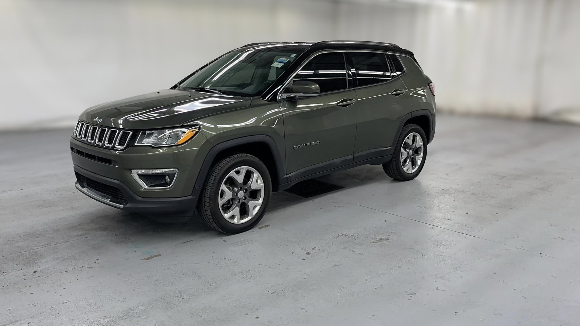 2021 Jeep Compass vehicle photo