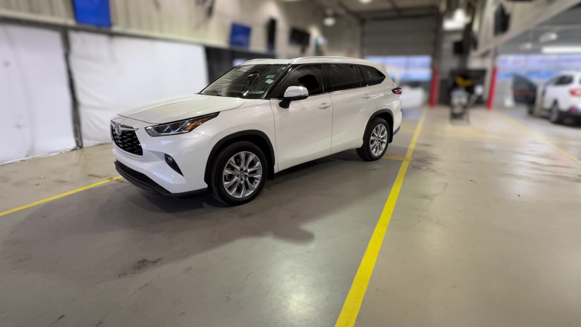 2020 Toyota Highlander vehicle photo