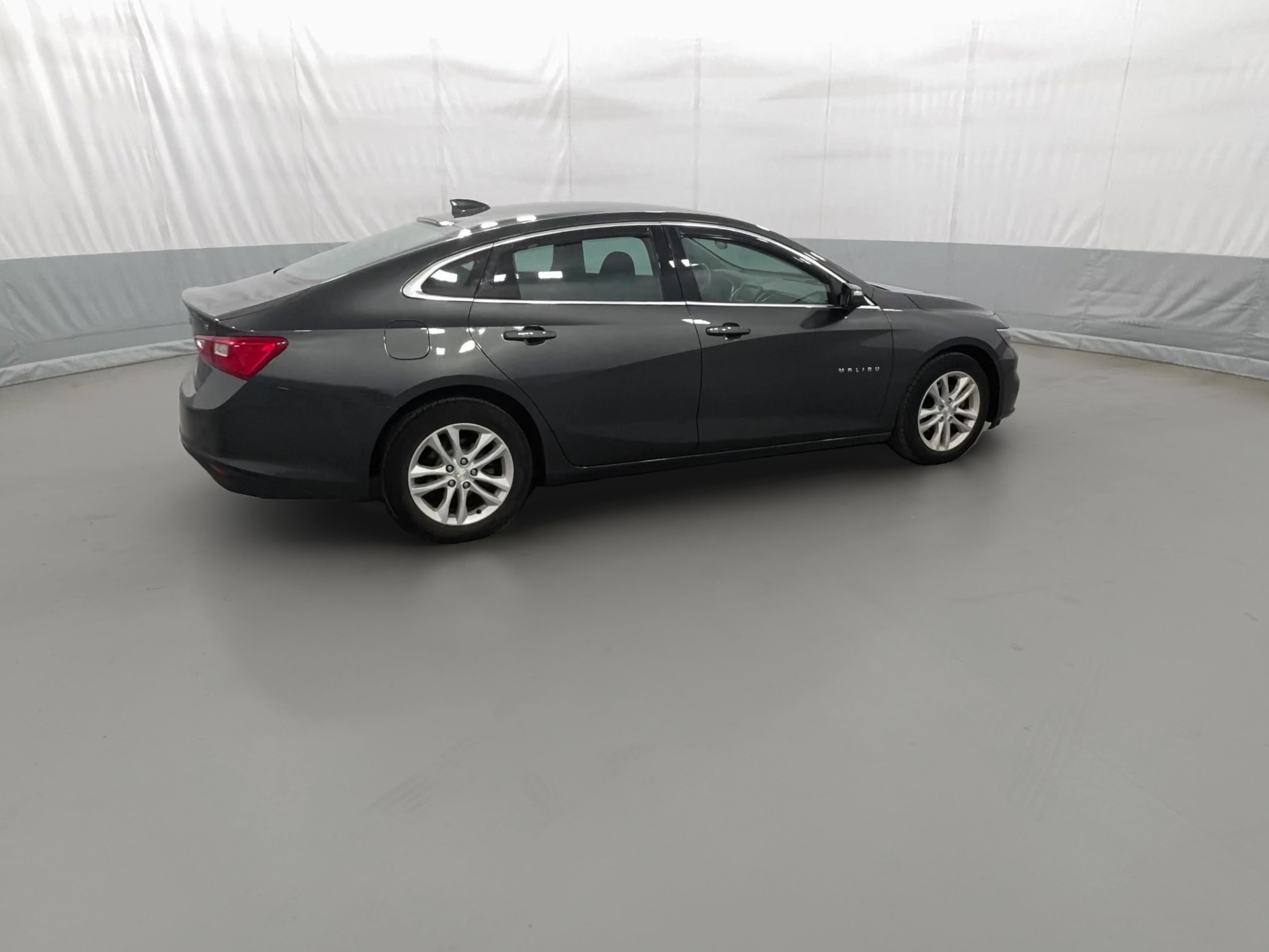 2016 Chevrolet Malibu 1LT - Photo 34
