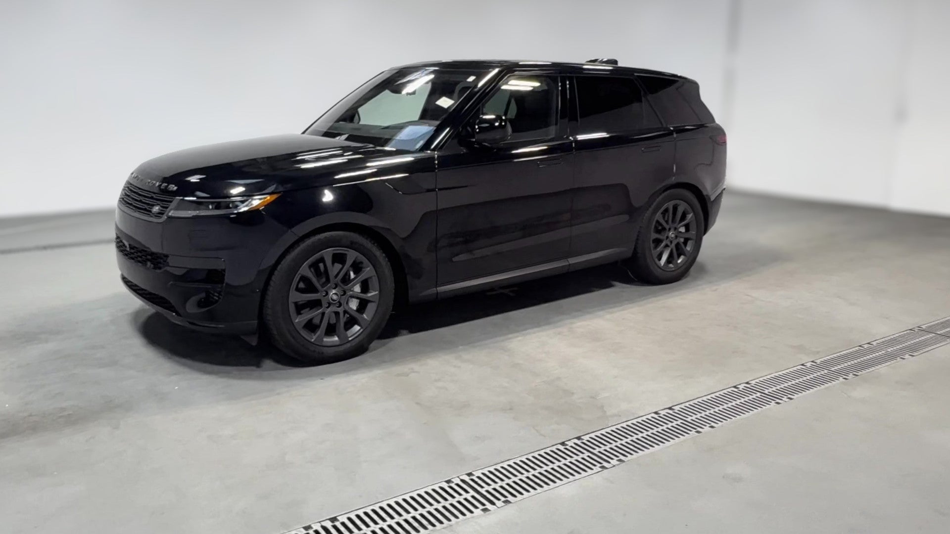 2023 Land Rover Range Rover Sport vehicle photo