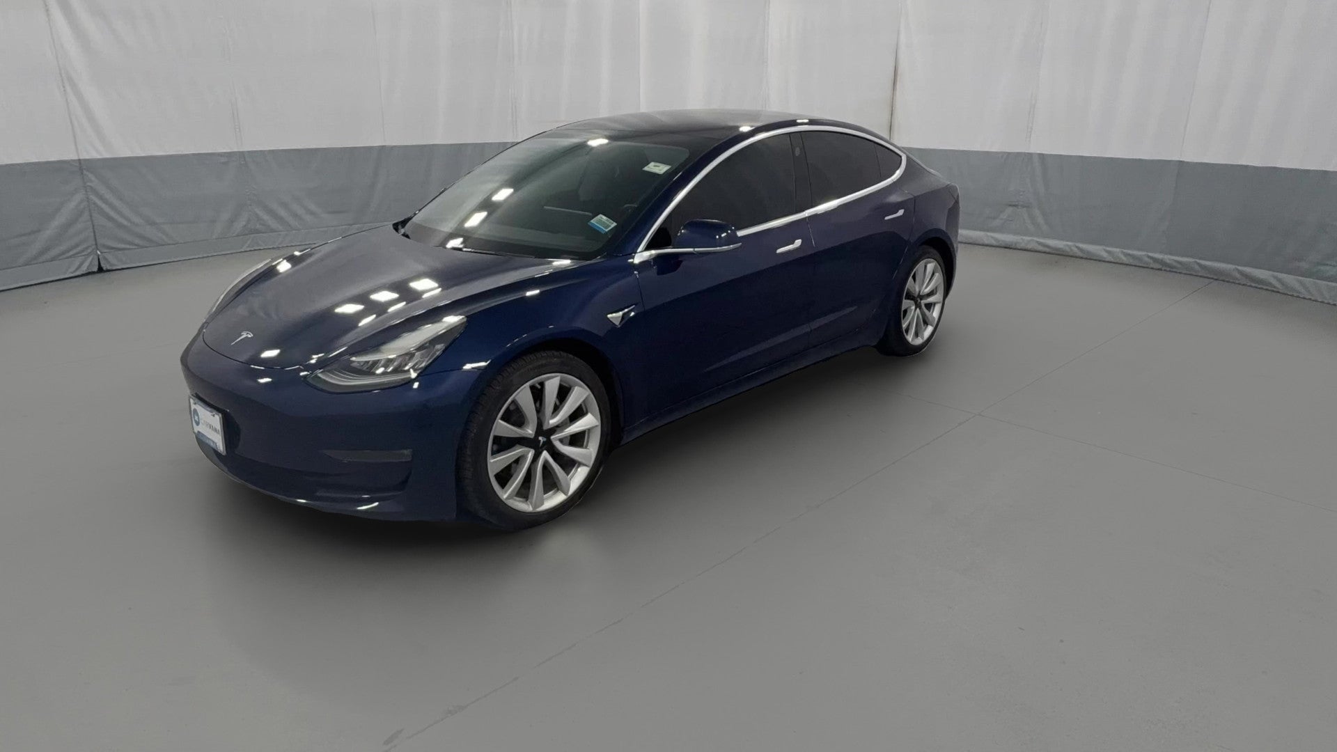 2018 Tesla Model 3 vehicle photo