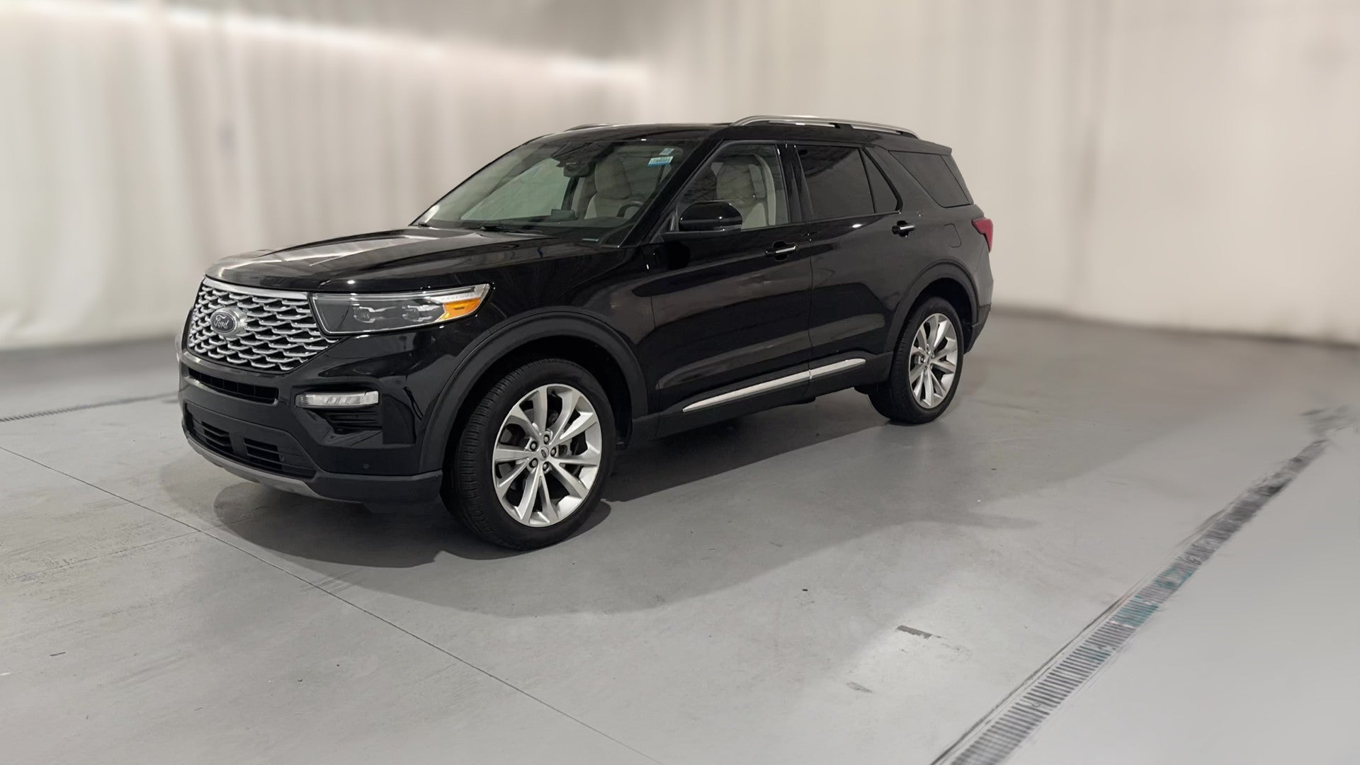 2023 Ford Explorer vehicle photo