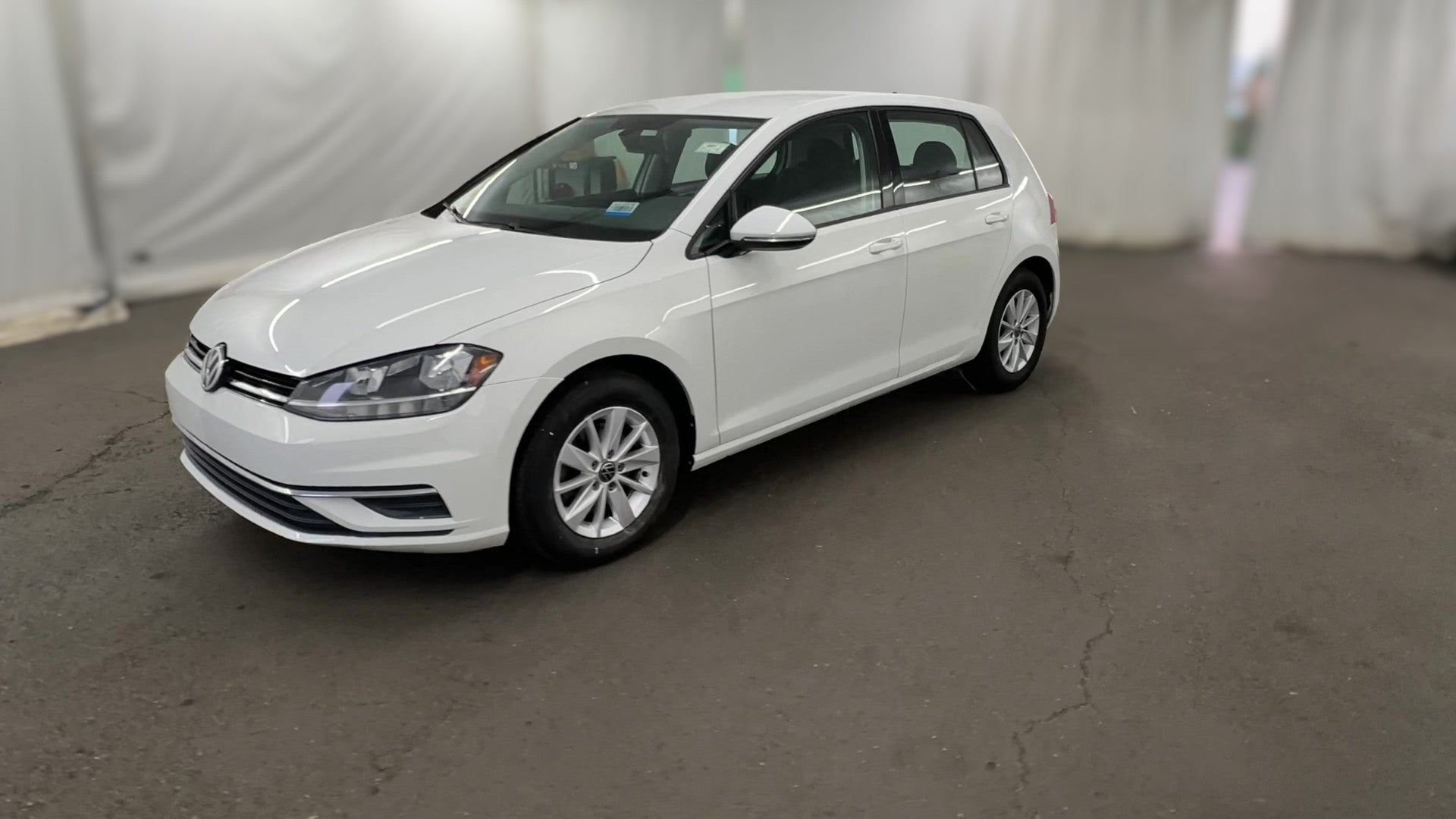 2019 Volkswagen Golf vehicle photo