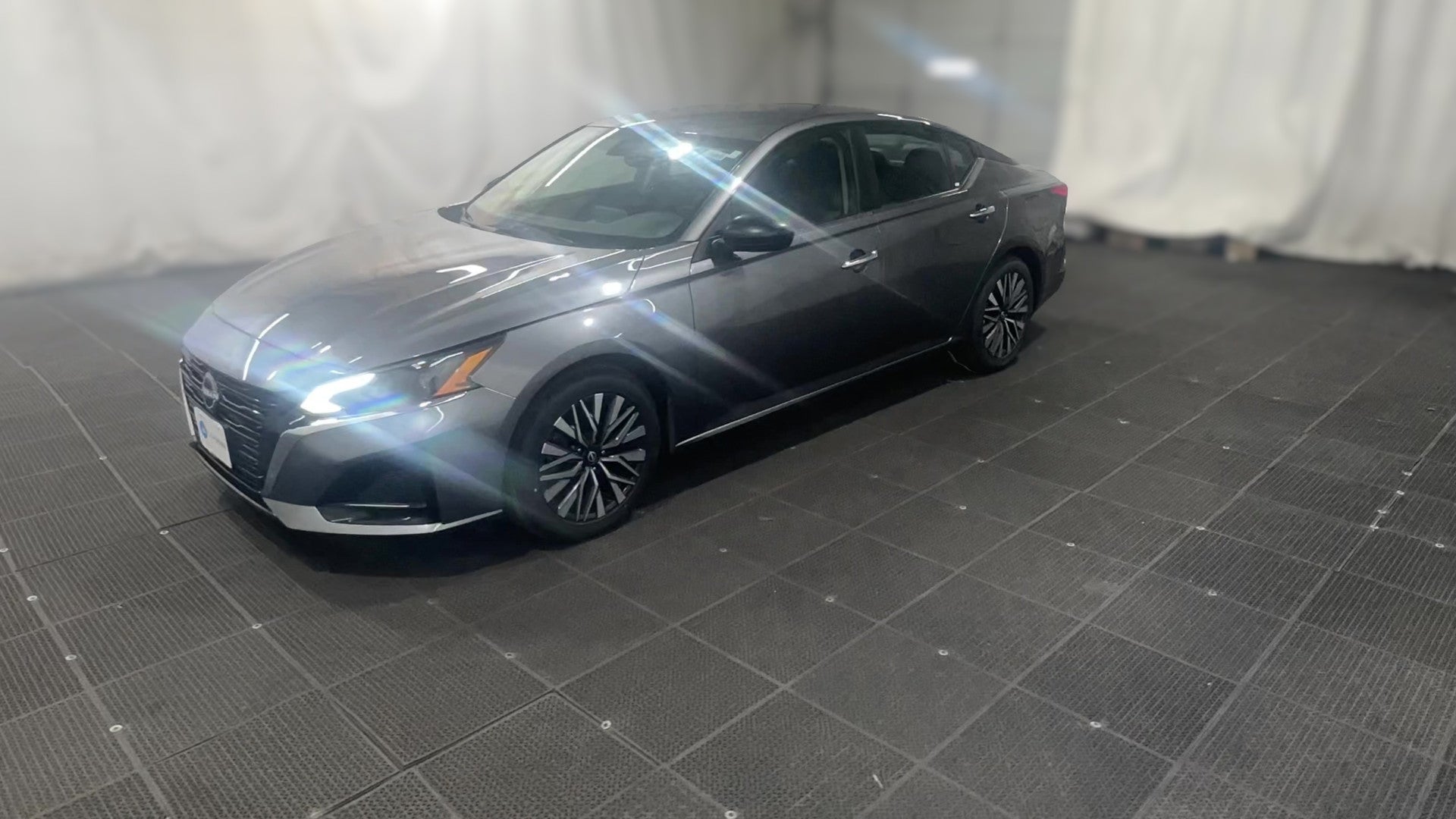 2025 Nissan Altima vehicle photo