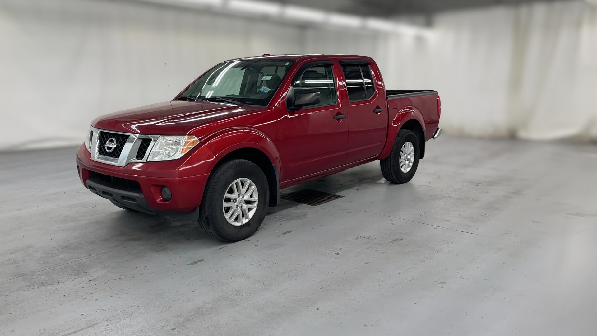 2018 Nissan Frontier Crew Cab vehicle photo
