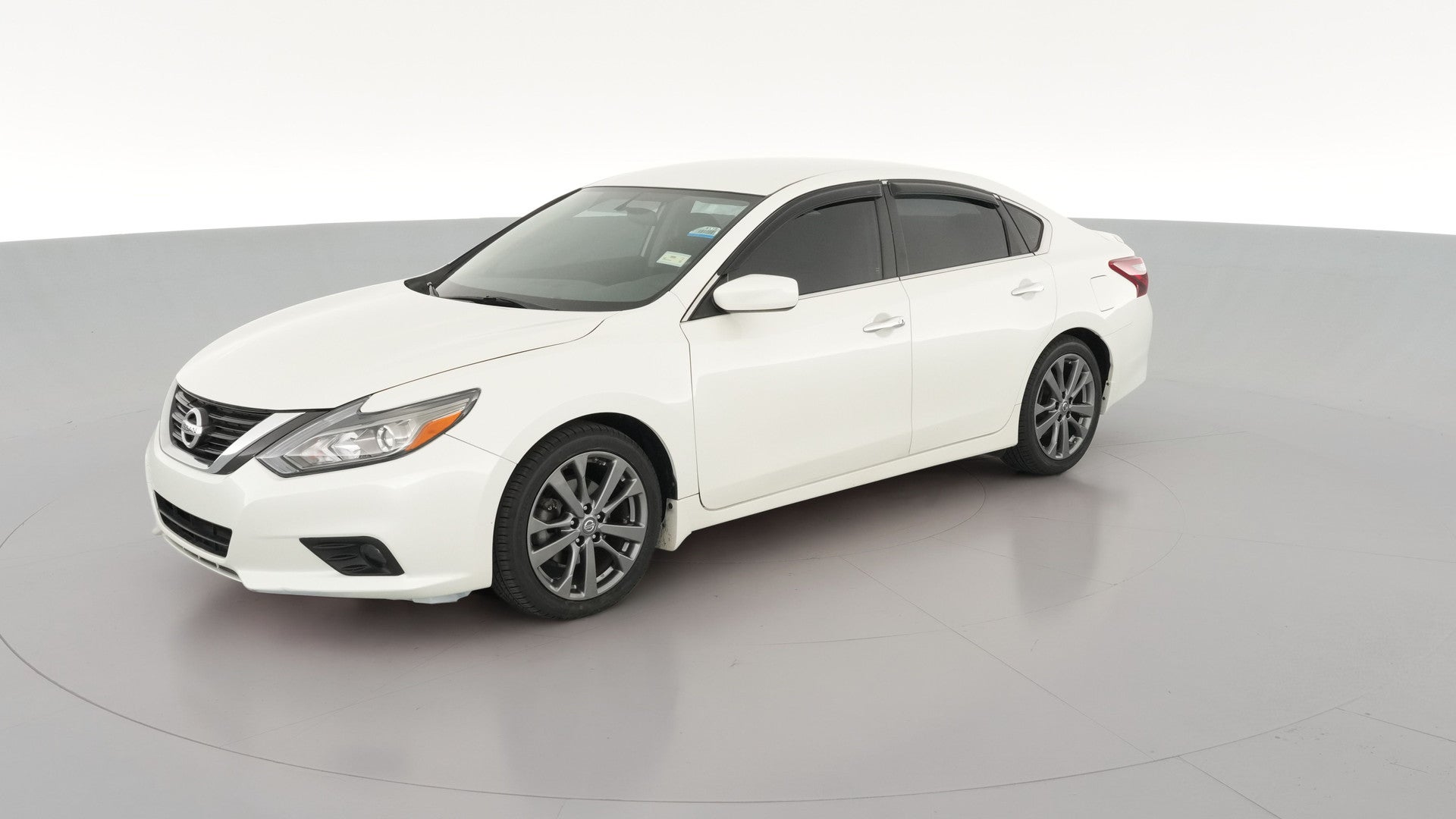 2018 Nissan Altima vehicle photo