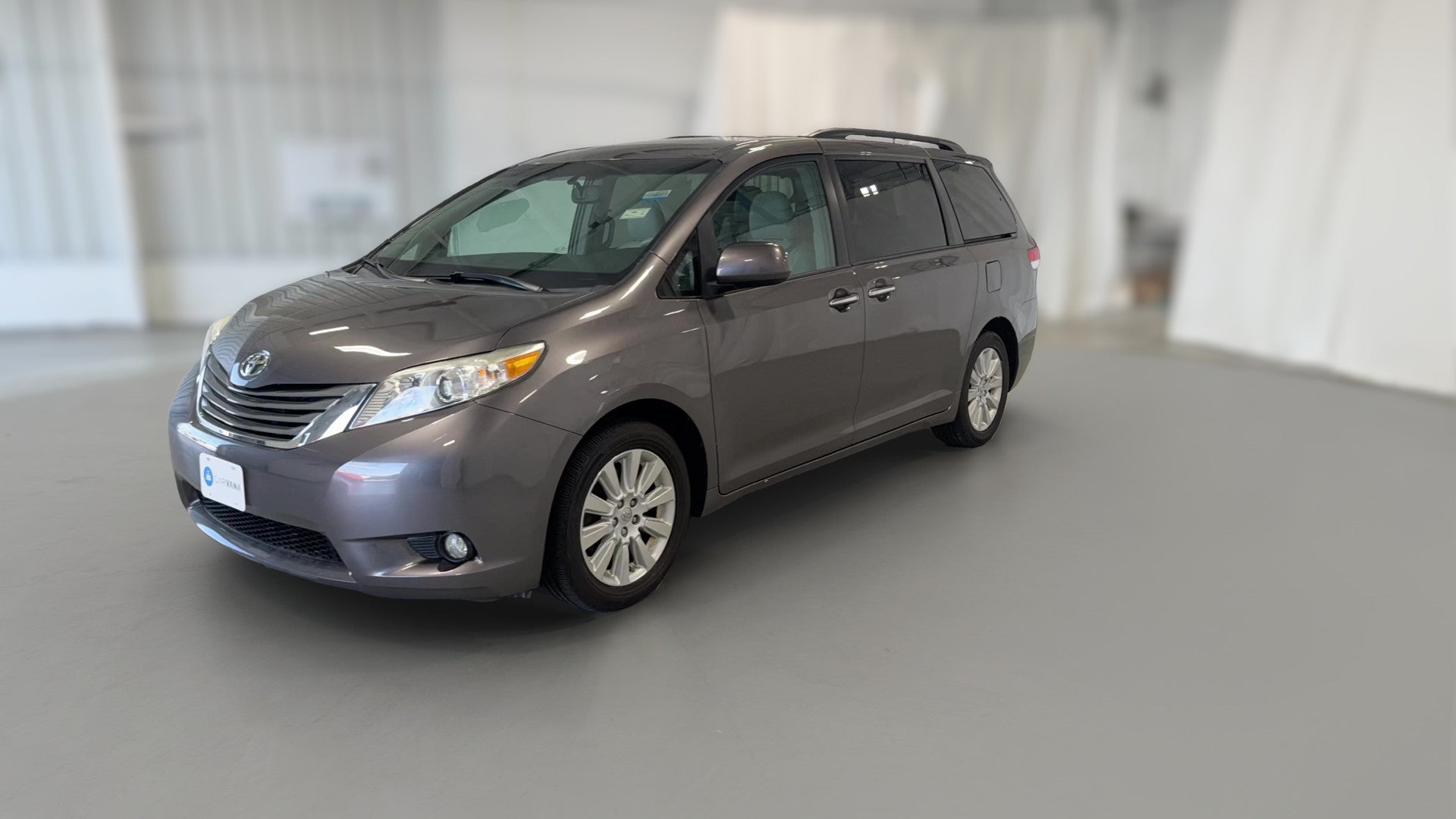 2014 Toyota Sienna vehicle photo
