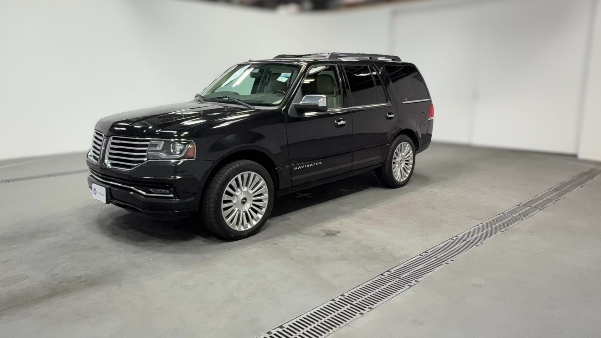 2015 Lincoln Navigator vehicle photo