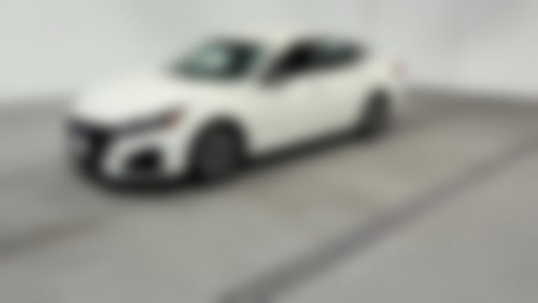 2025 Nissan Altima vehicle photo