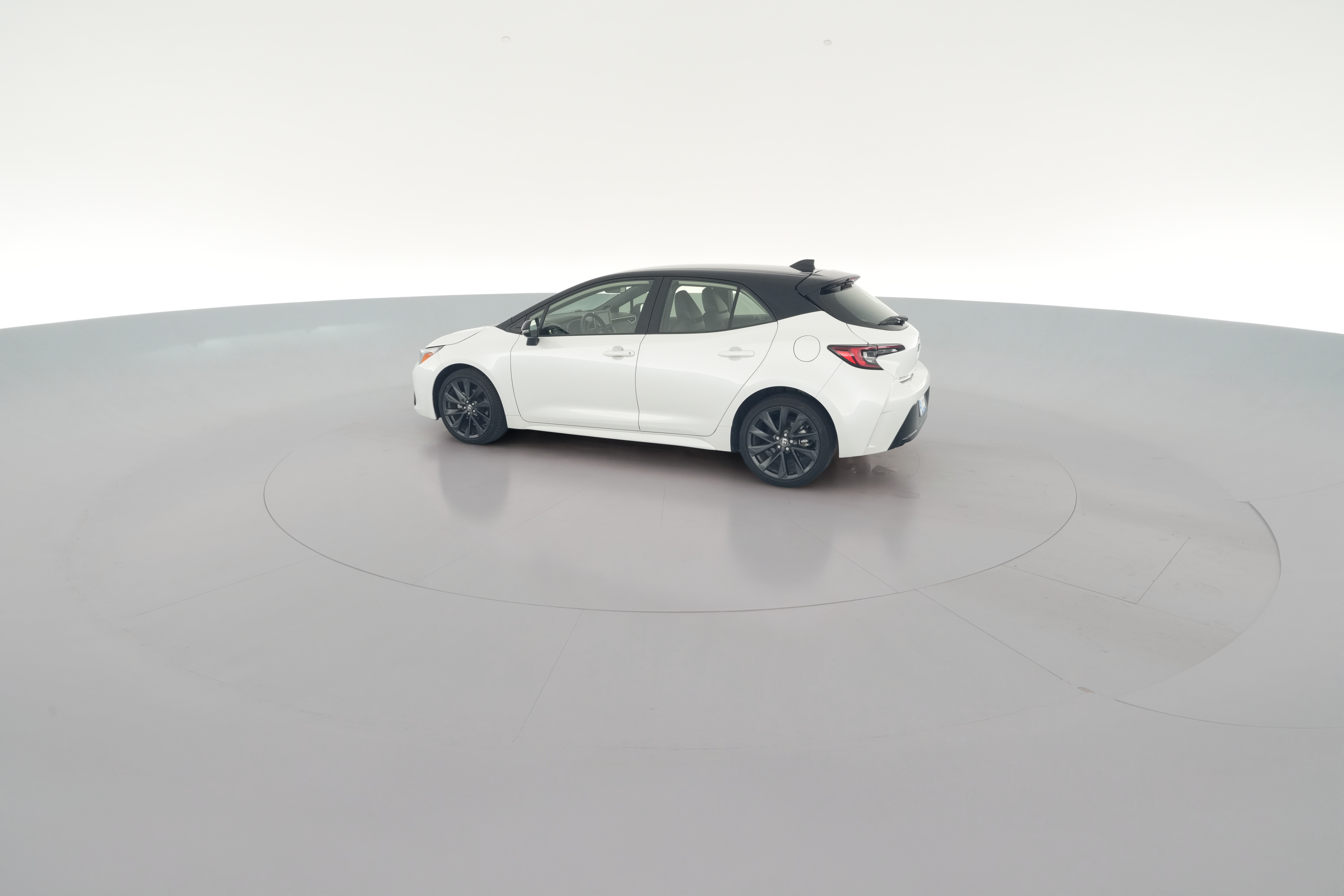 2024 Toyota Corolla Hatchback XSE - Photo 25