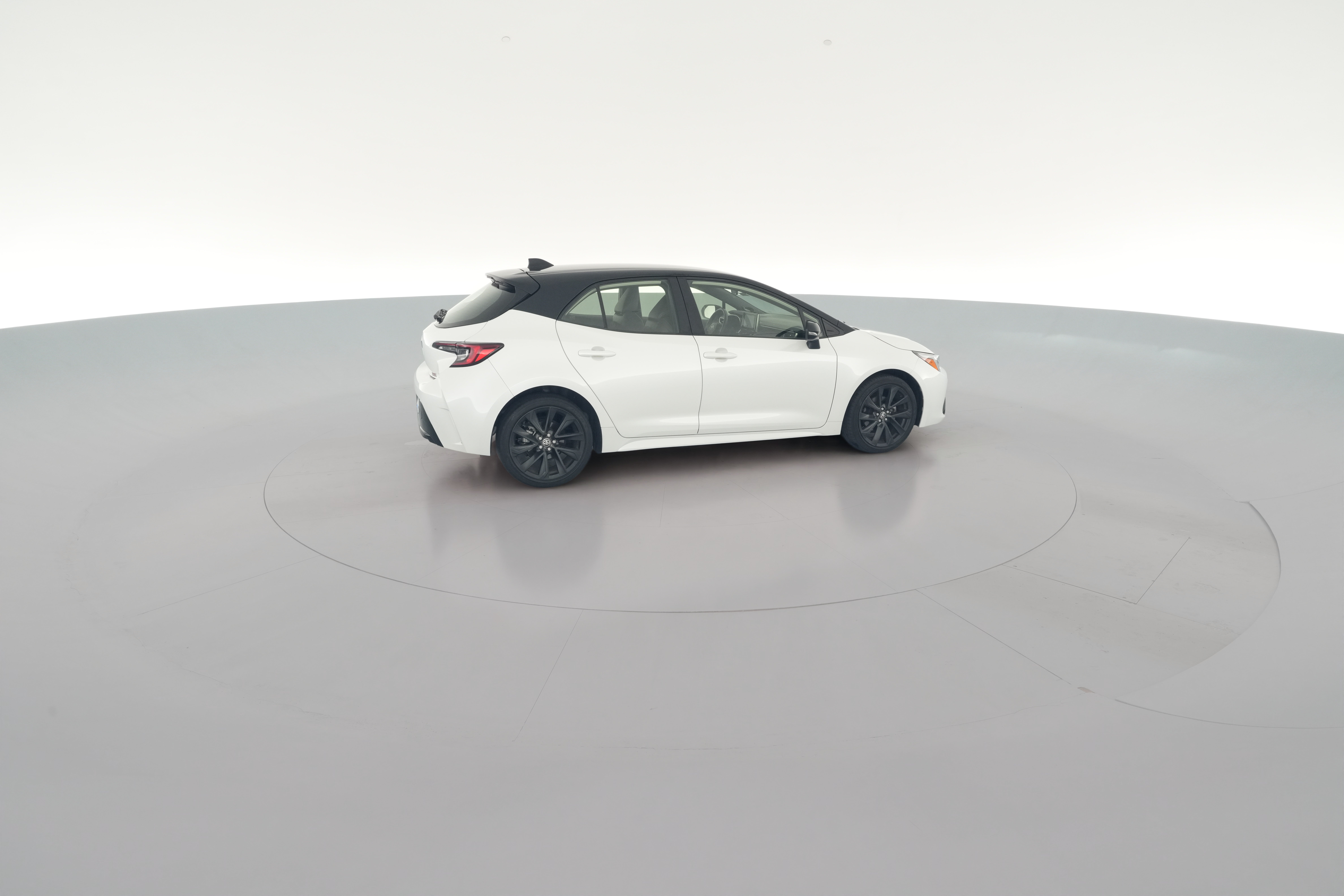 2024 Toyota Corolla Hatchback XSE - Photo 31