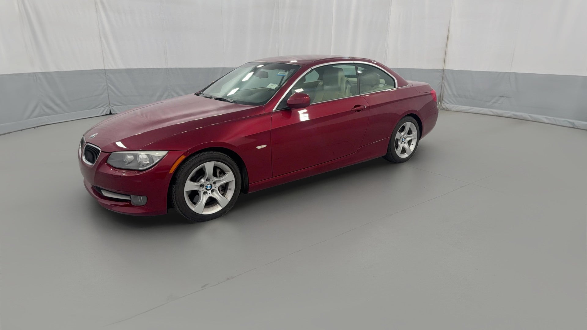 2013 BMW 3 Series vehicle photo