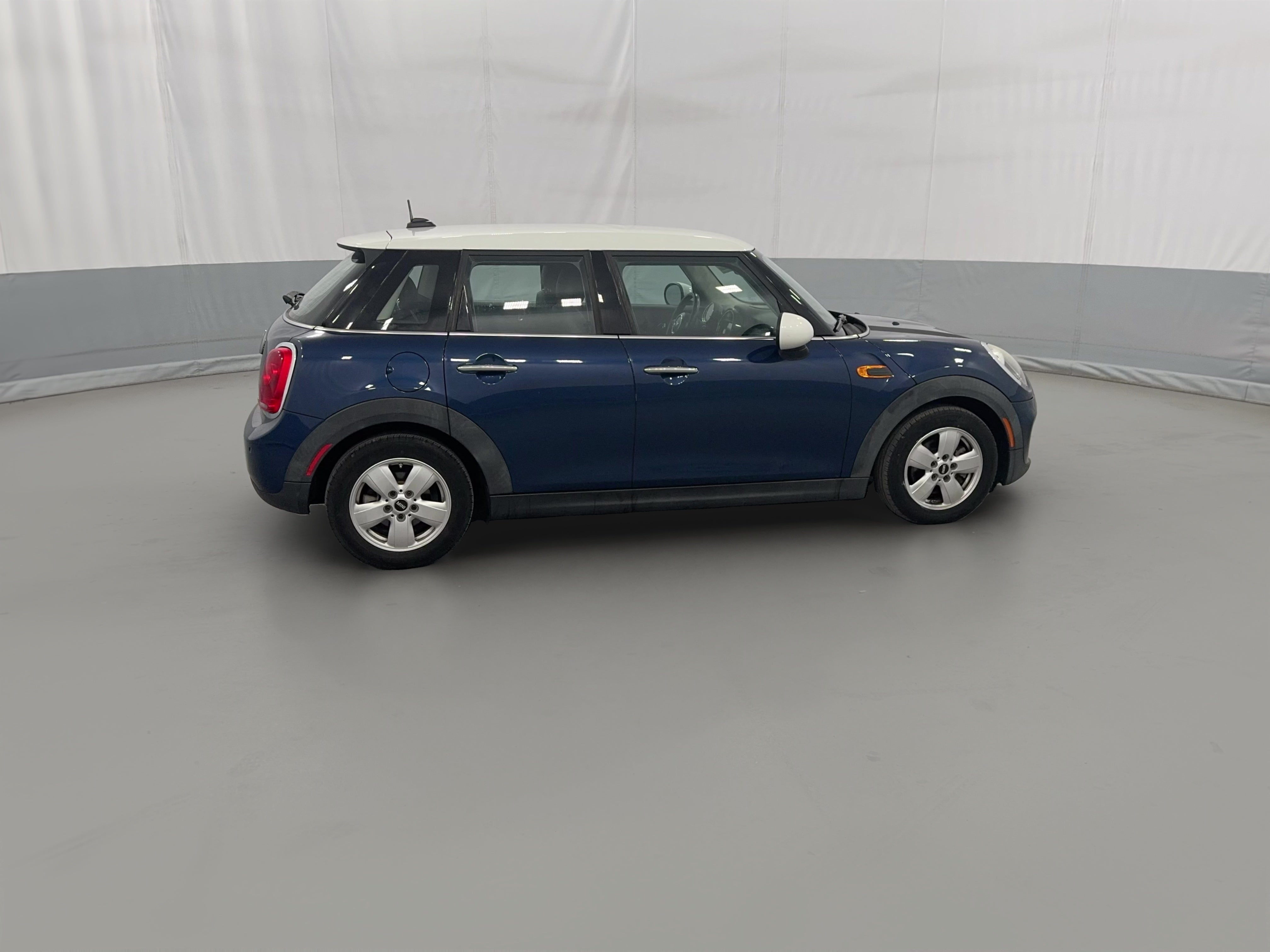 2017 MINI Cooper Base - Photo 33