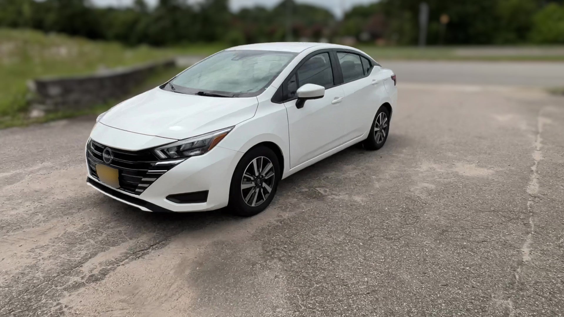 2025 Nissan Versa vehicle photo