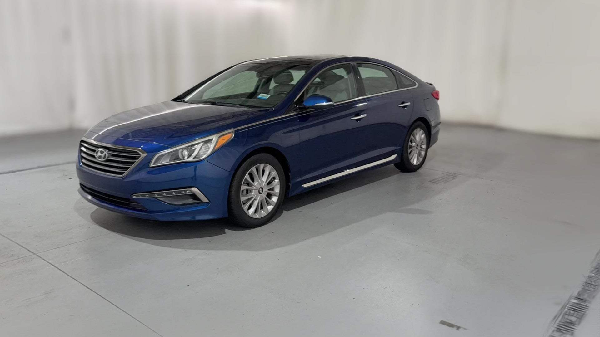 2015 Hyundai Sonata vehicle photo