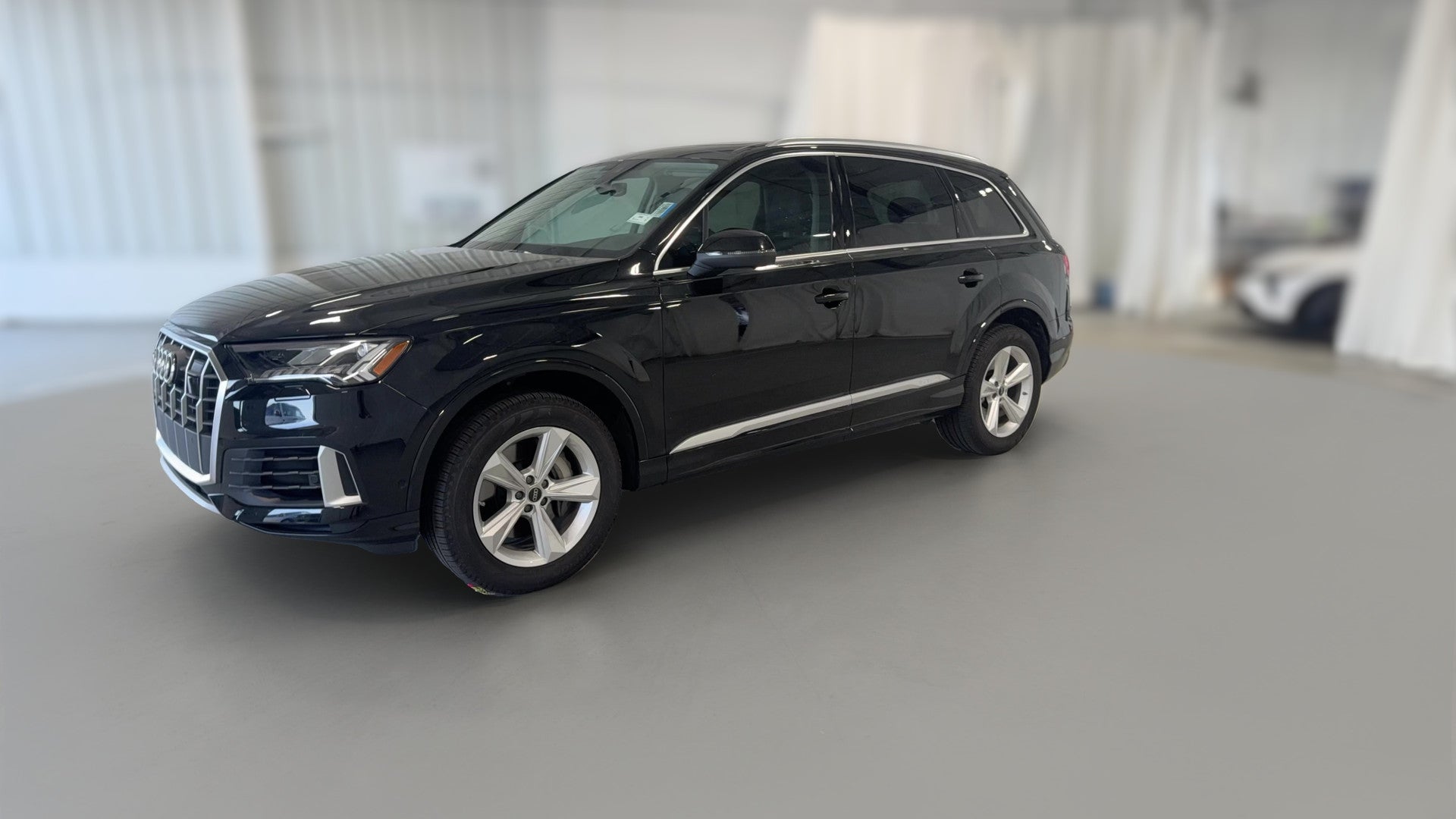 2023 Audi Q7 vehicle photo