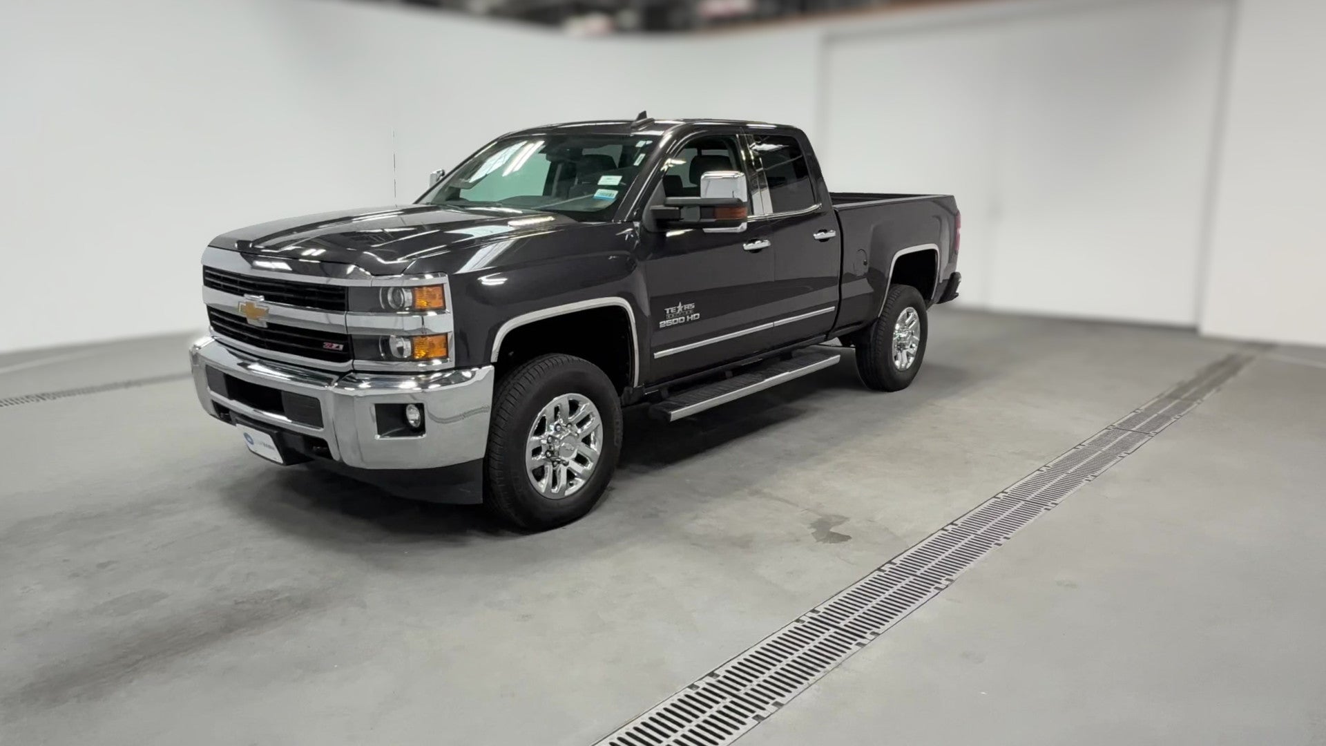 2016 Chevrolet Silverado 2500 HD Double Cab vehicle photo
