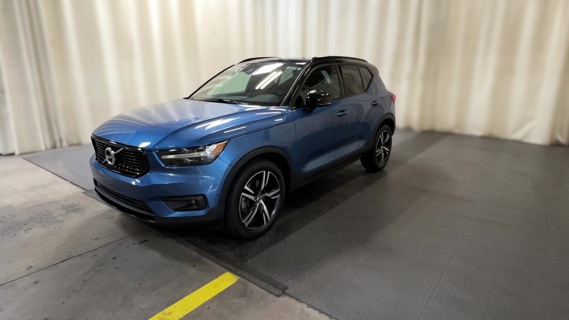 2019 Volvo XC40 vehicle photo