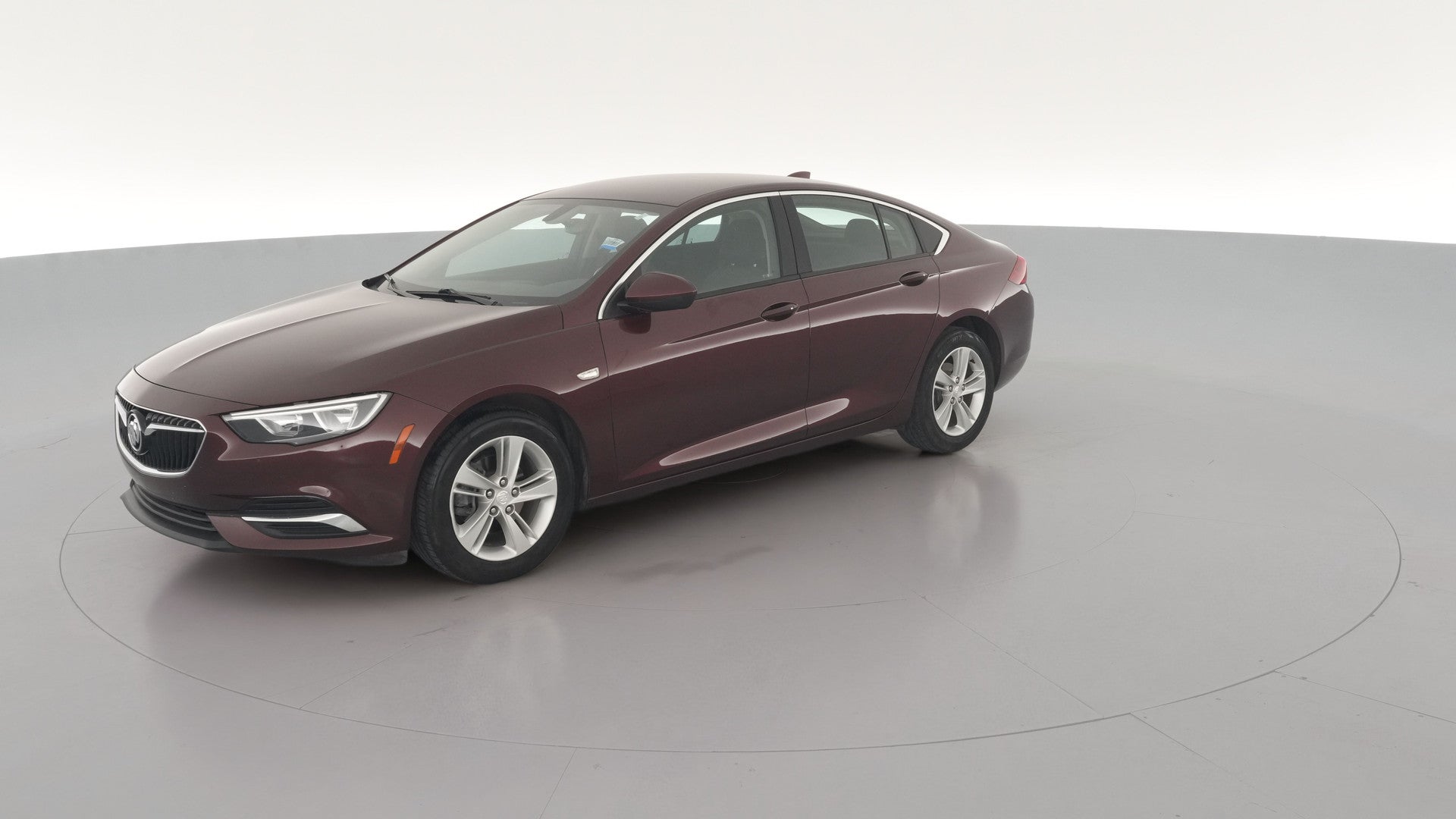 2018 Buick Regal Sportback vehicle photo