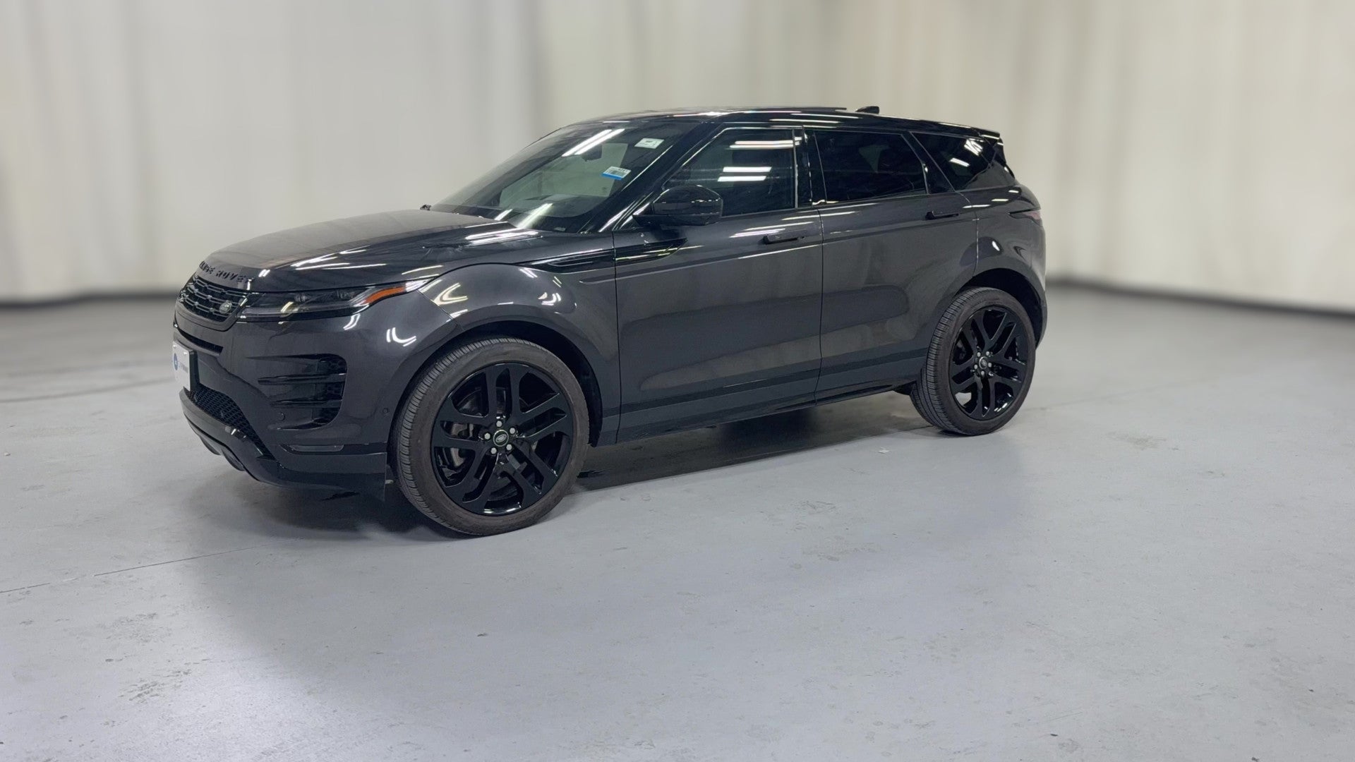 2024 Land Rover Range Rover Evoque vehicle photo