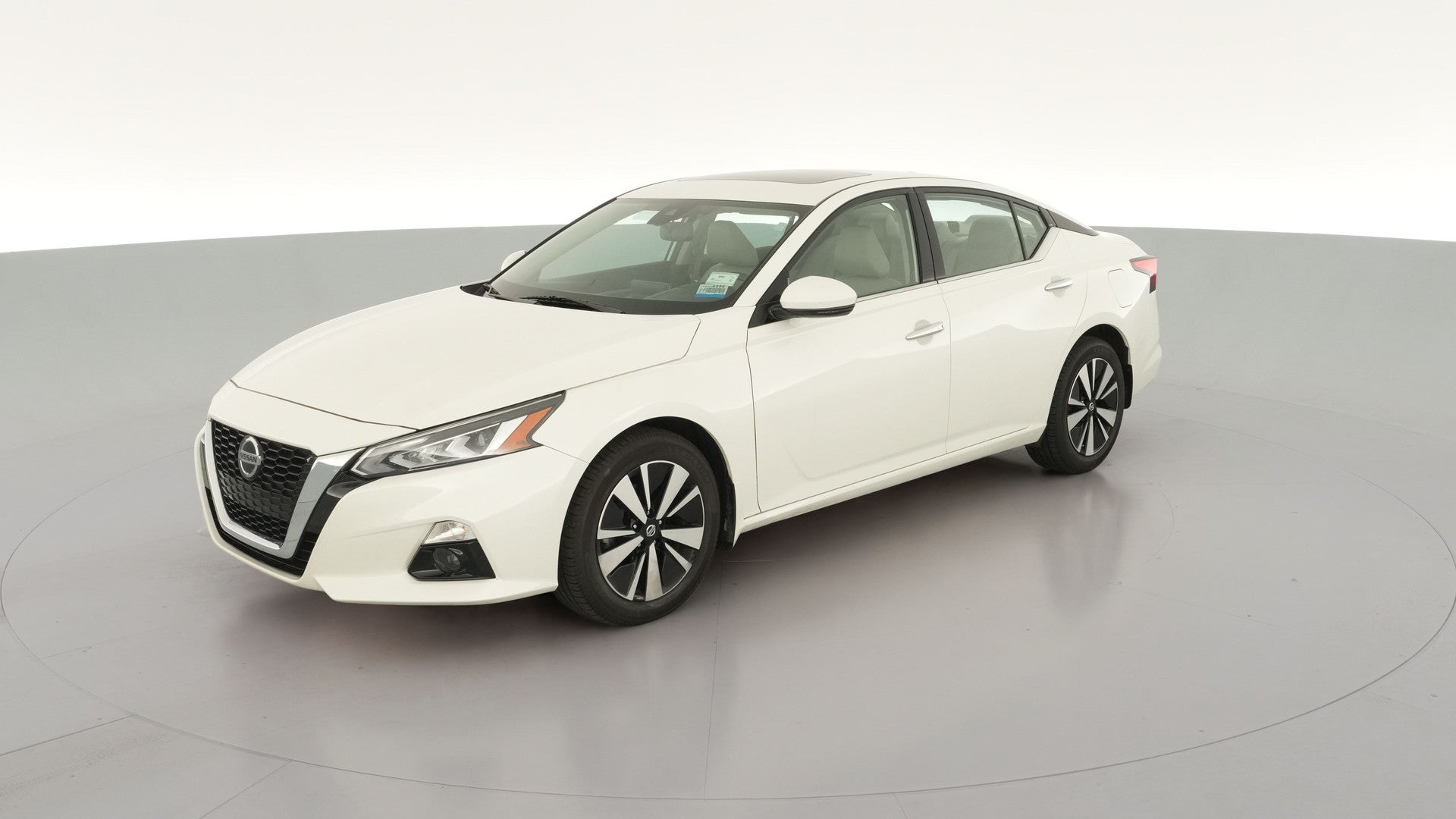 2019 Nissan Altima vehicle photo