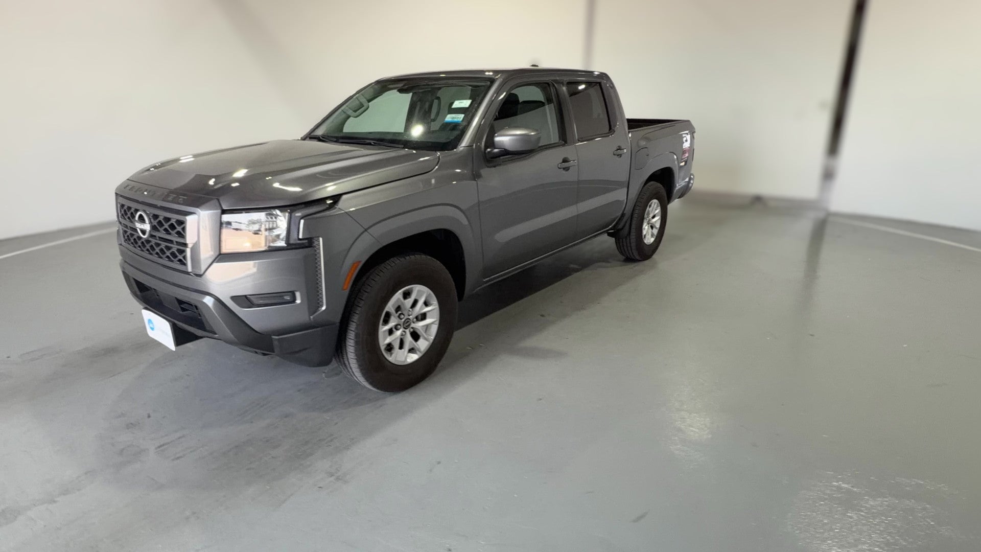 2024 Nissan Frontier Crew Cab vehicle photo
