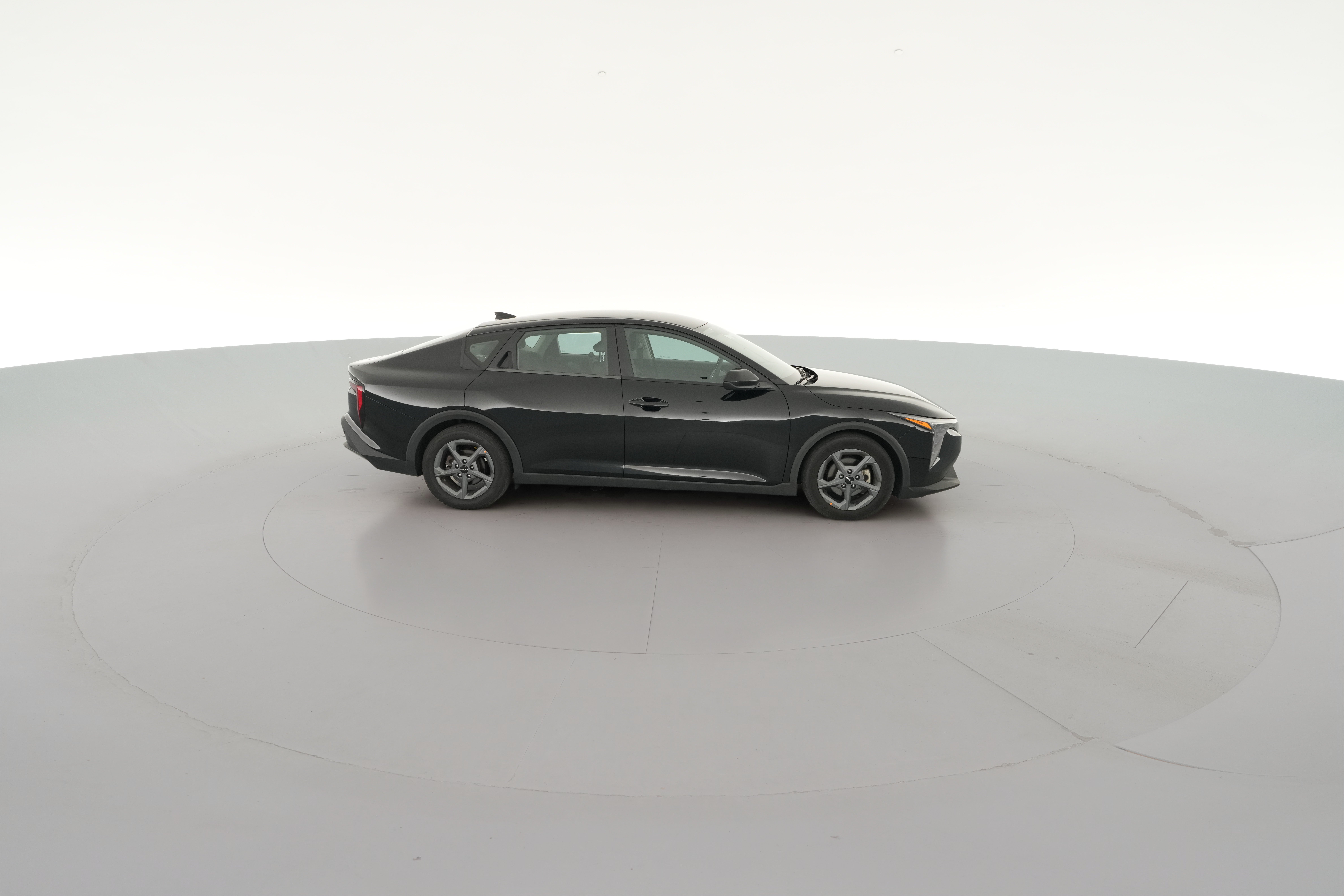 2025 Kia K4 LXS - Photo 35
