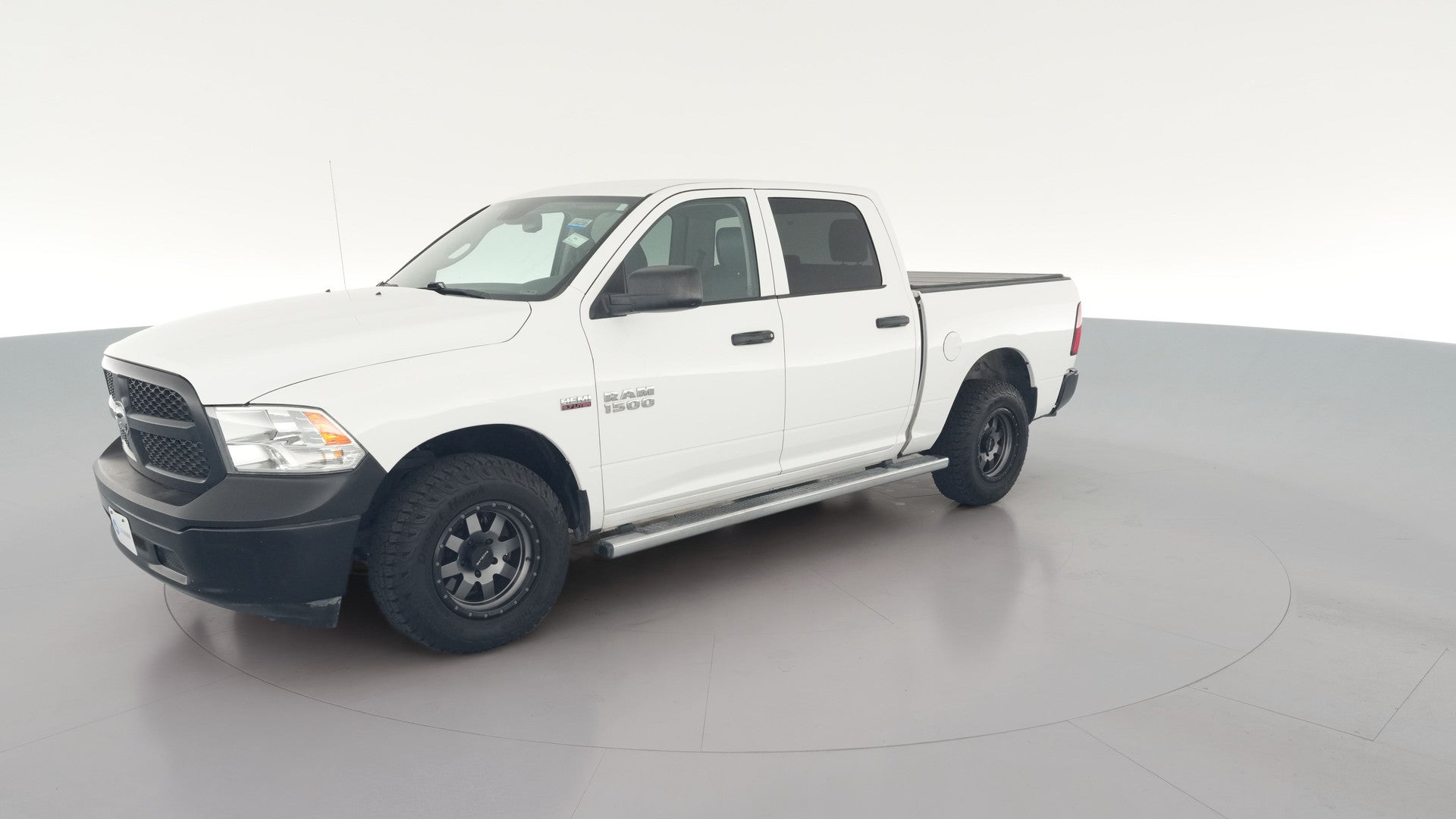 2018 Ram 1500 Crew Cab vehicle photo
