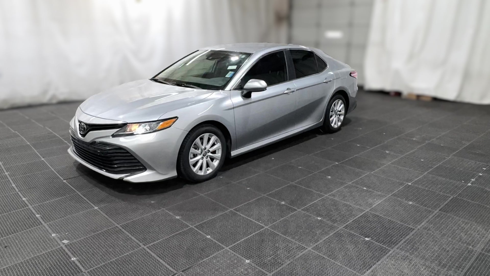 2020 Toyota Camry vehicle photo