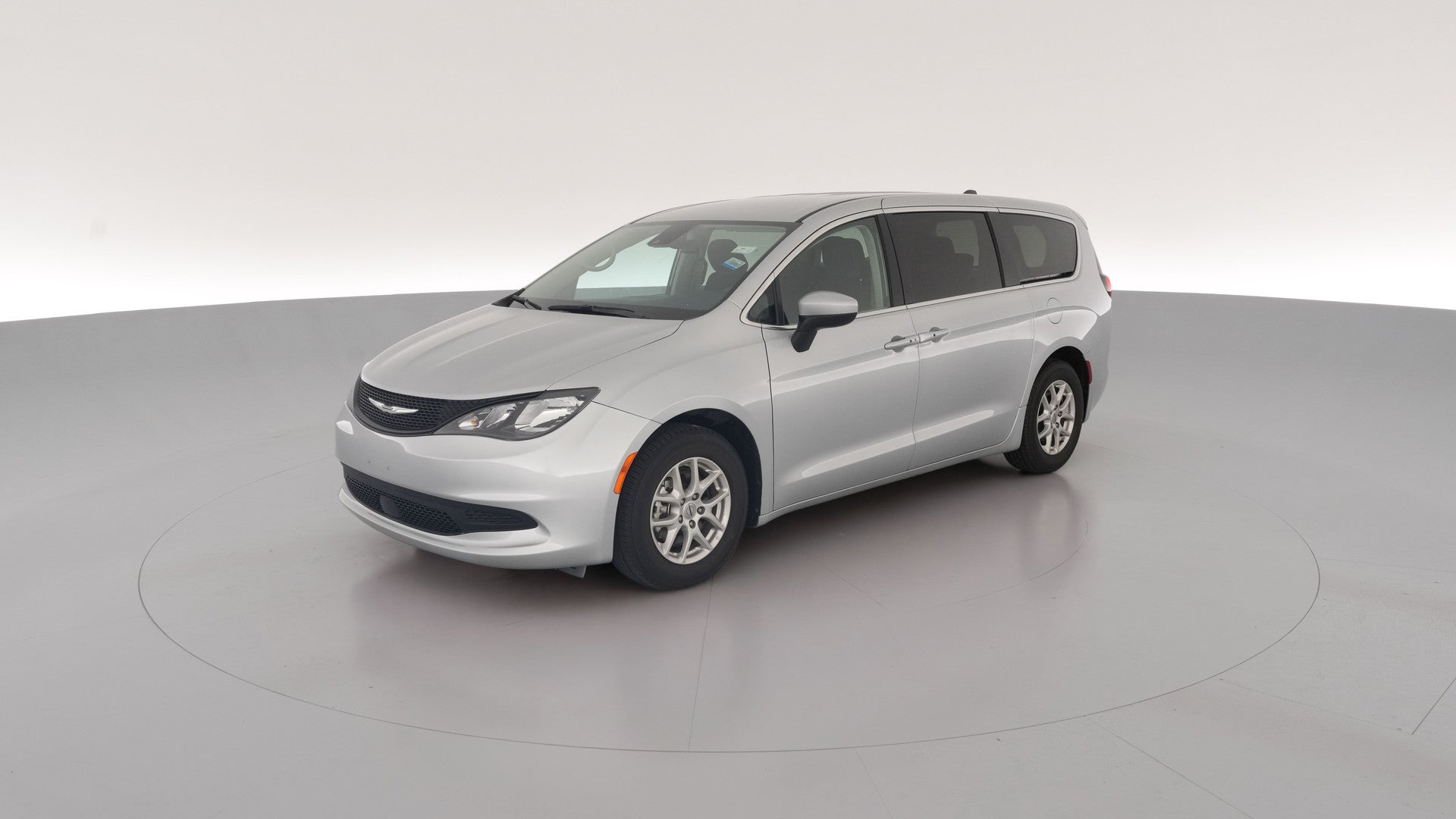 2023 Chrysler Voyager vehicle photo