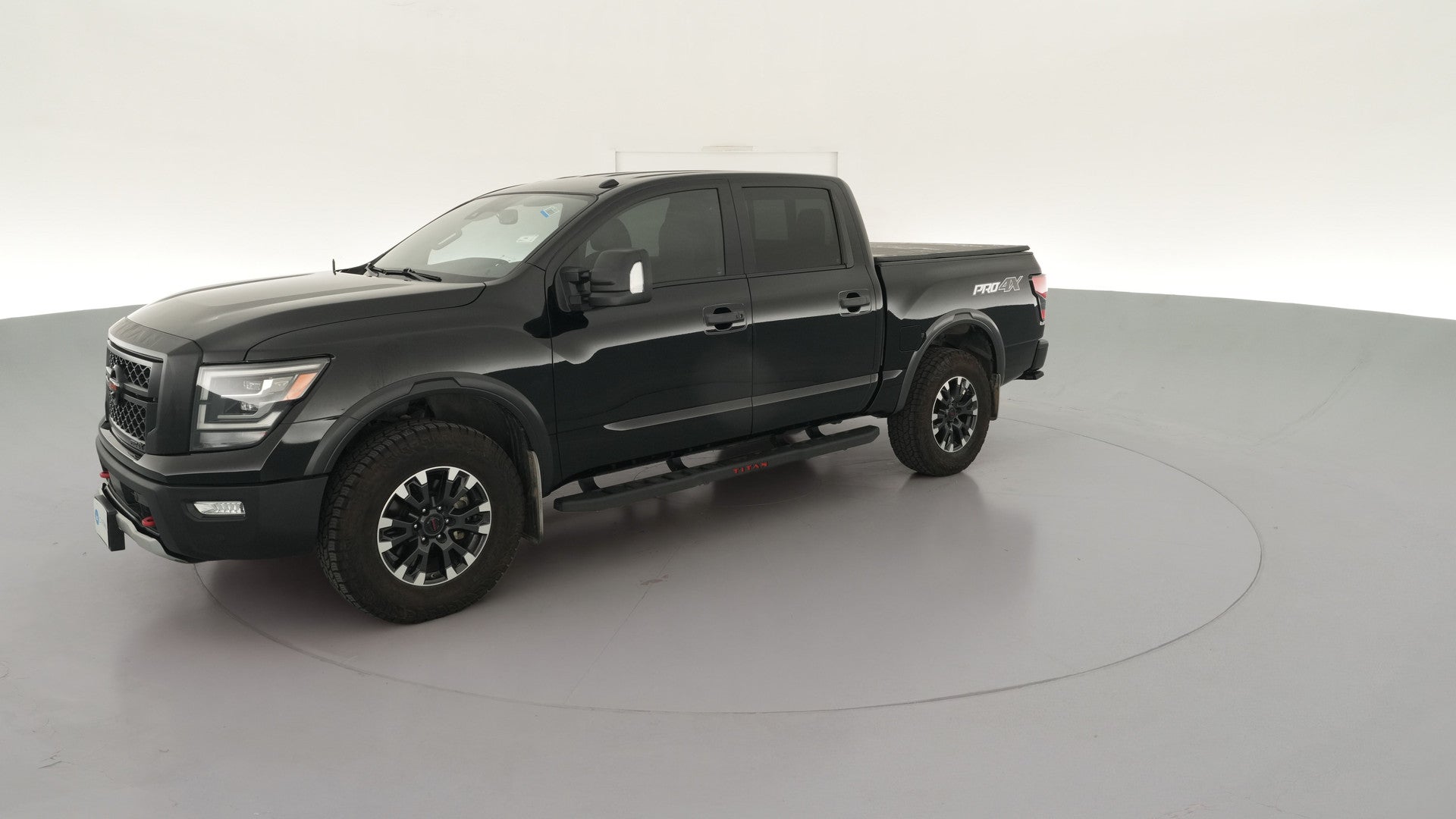 2021 Nissan Titan Crew Cab vehicle photo