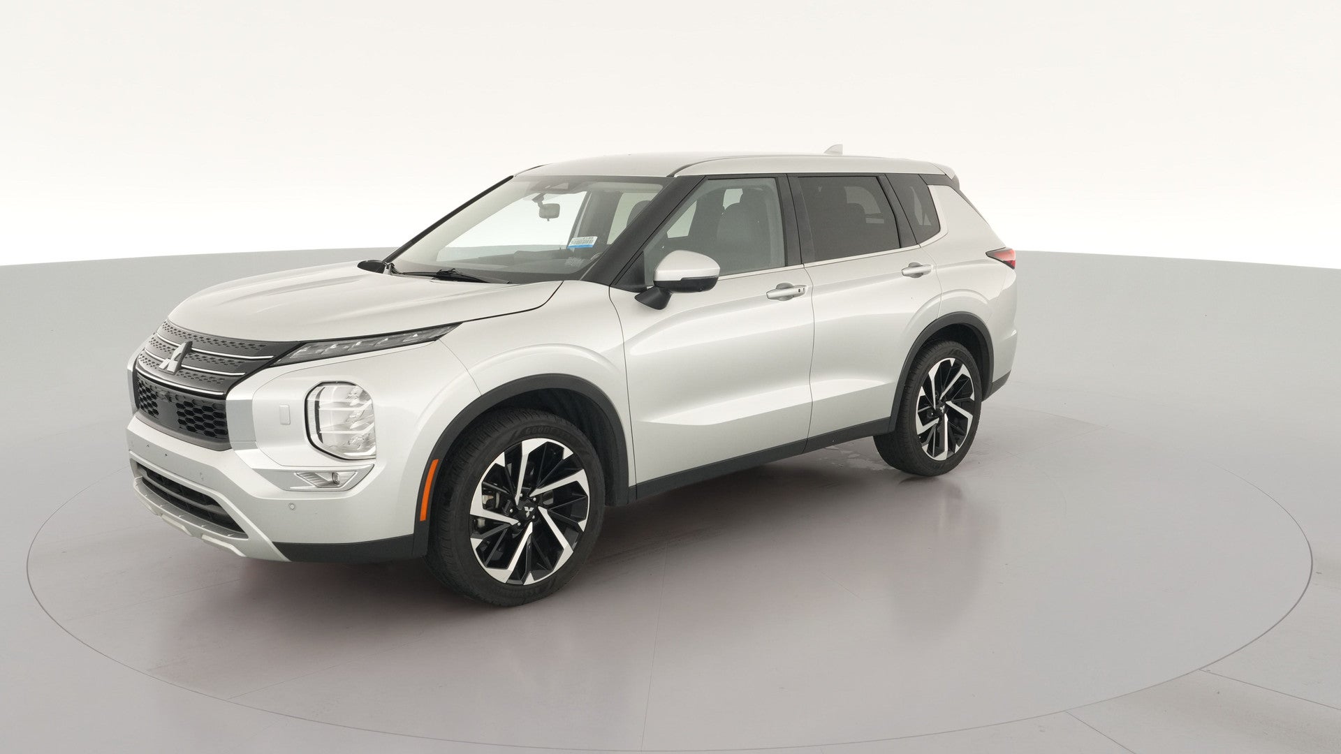 2024 Mitsubishi Outlander vehicle photo