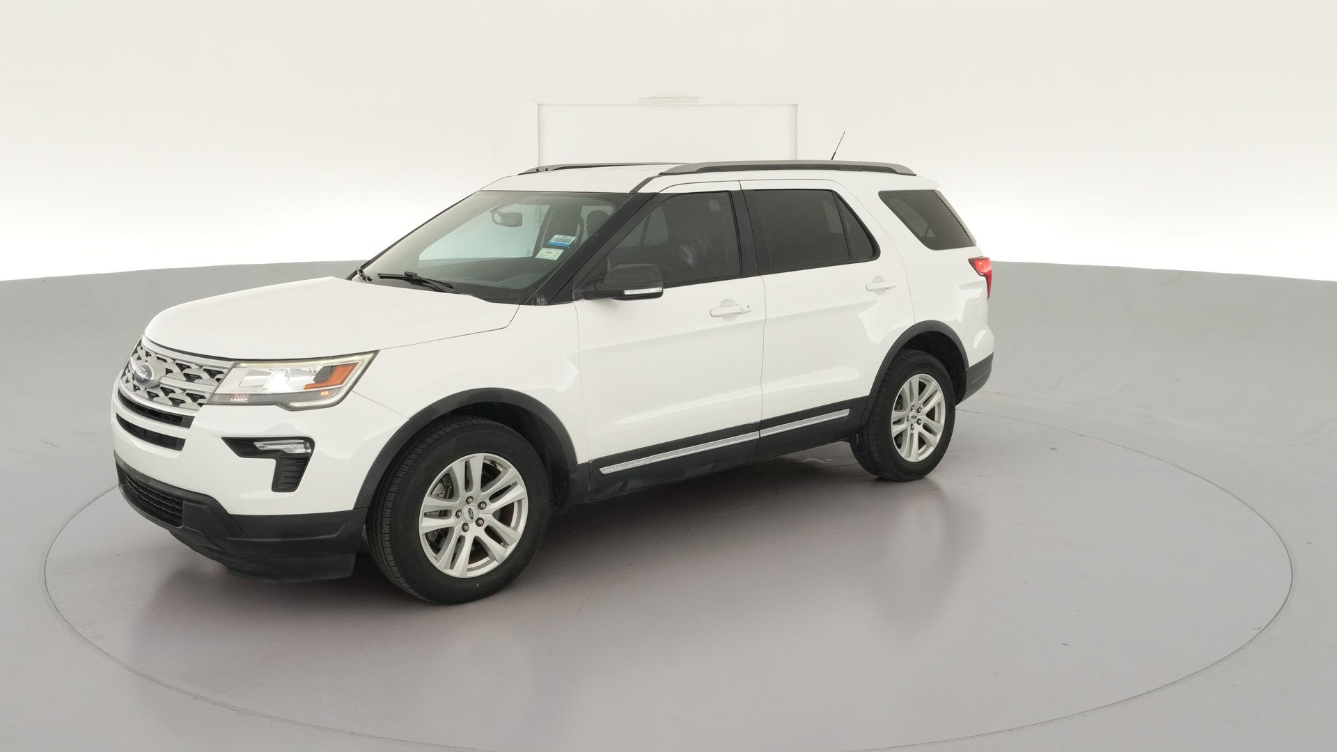 2019 Ford Explorer vehicle photo