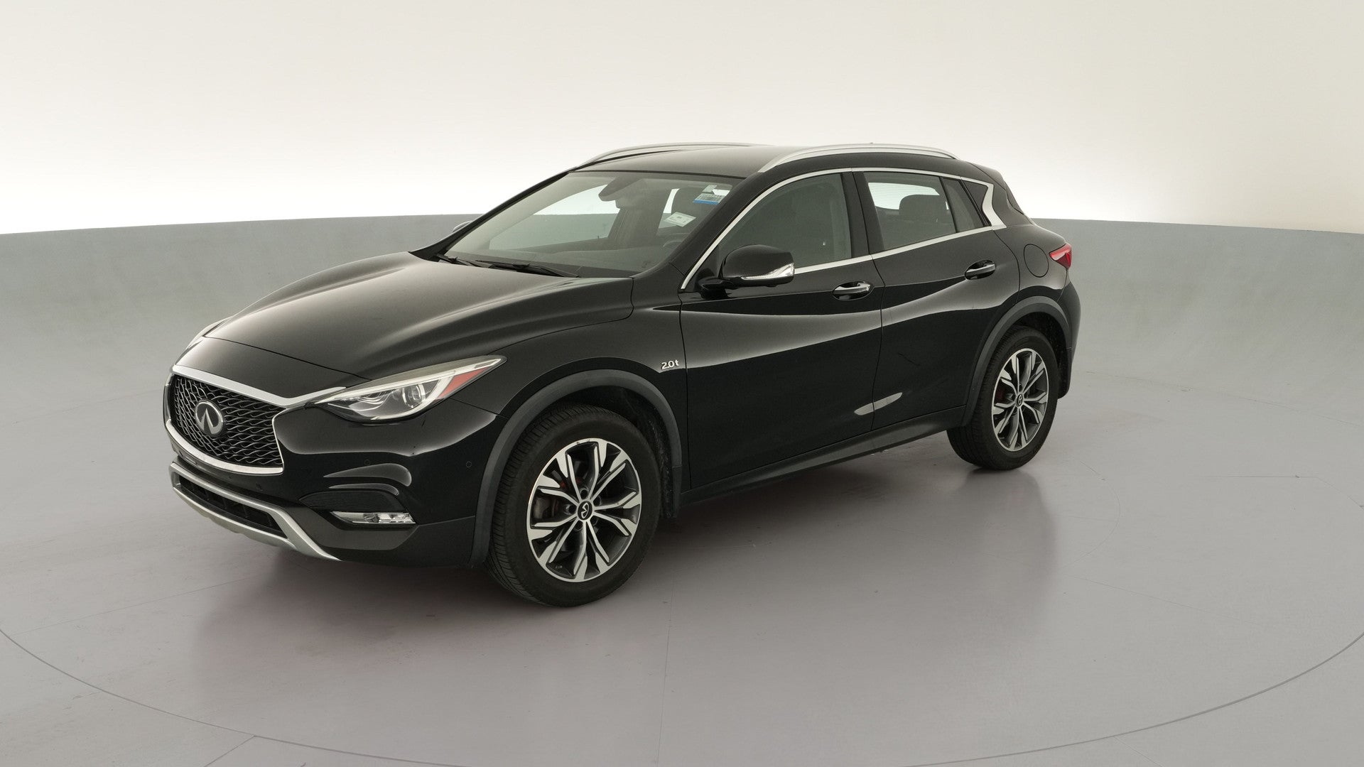 2018 INFINITI QX30 vehicle photo