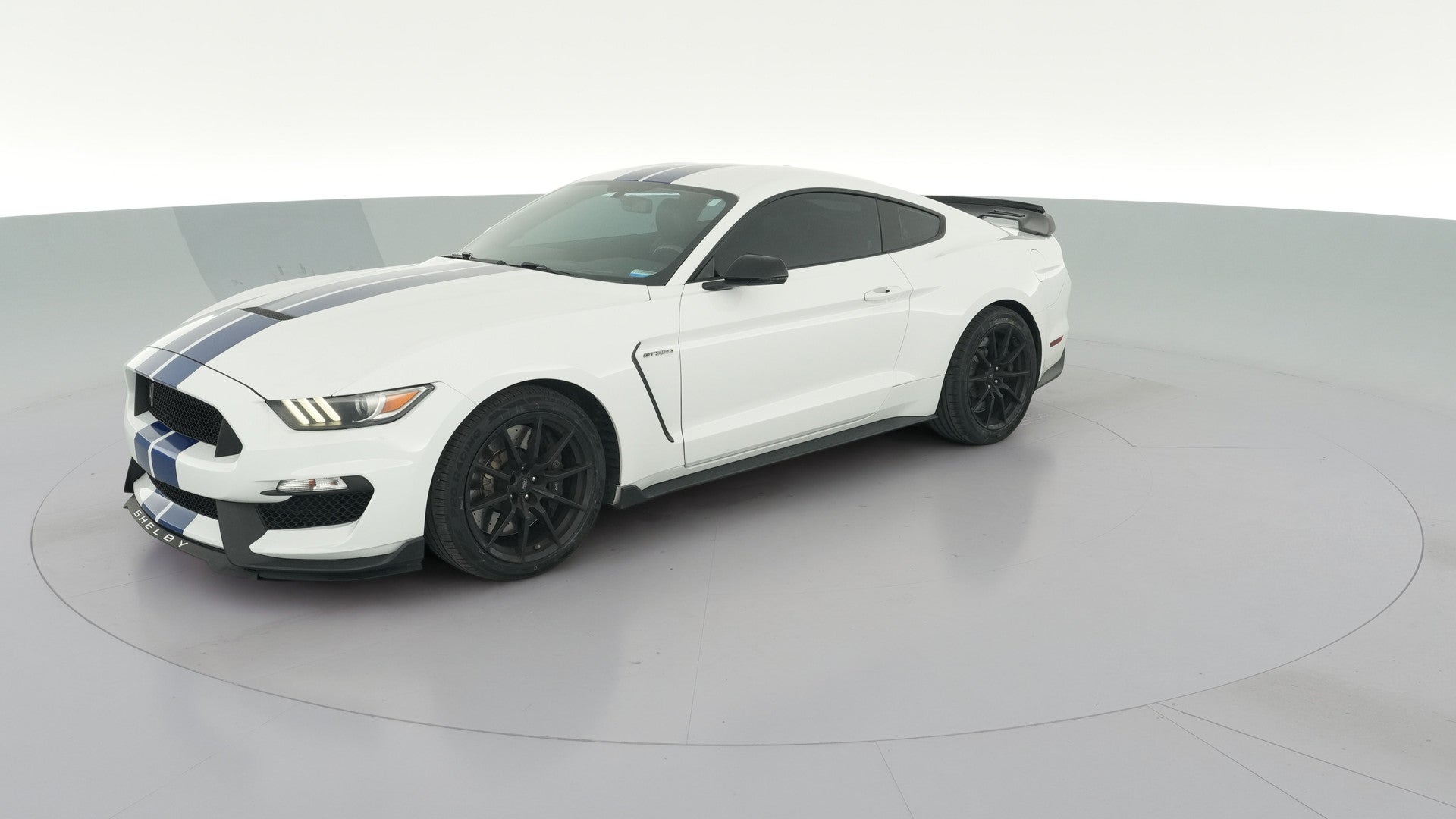 2016 Ford Mustang vehicle photo