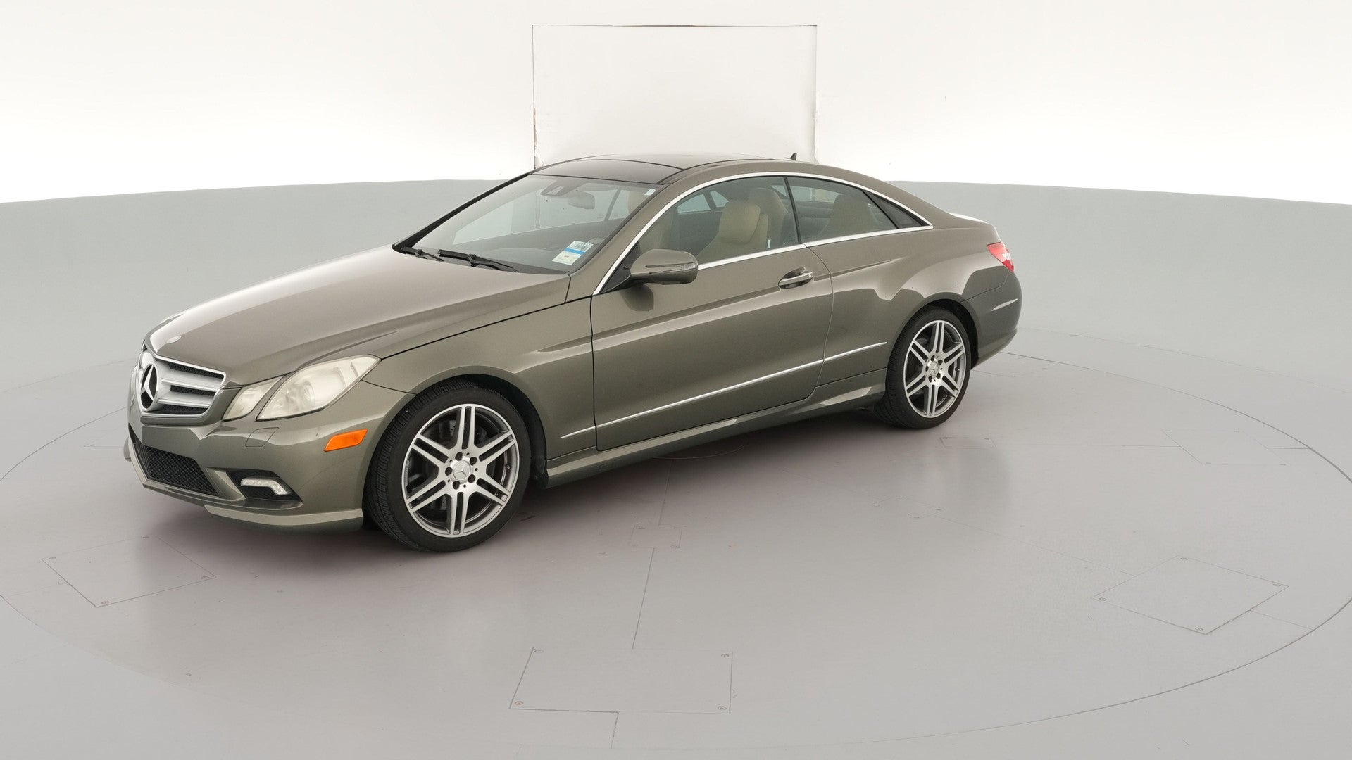 2010 Mercedes-Benz E-Class vehicle photo