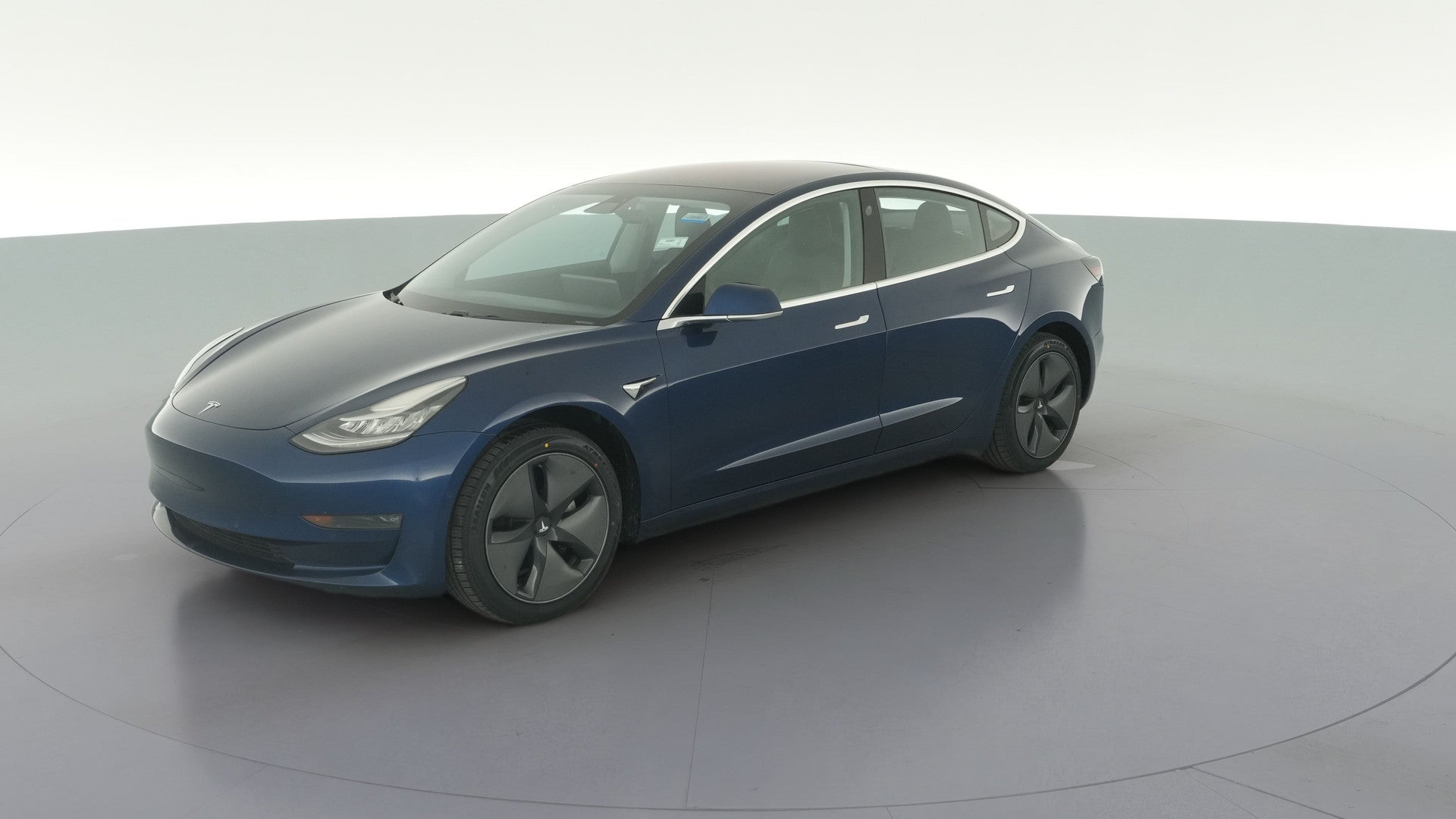 2018 Tesla Model 3 vehicle photo