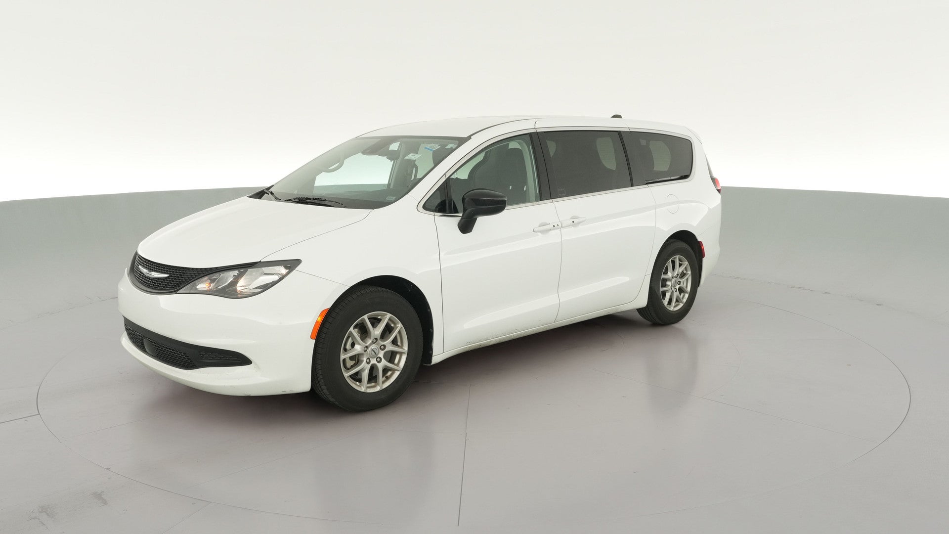 2024 Chrysler Voyager vehicle photo