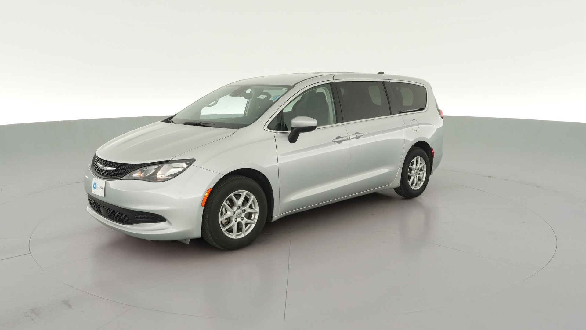 2023 Chrysler Voyager vehicle photo