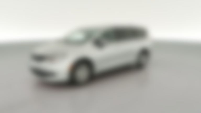 2023 Chrysler Voyager vehicle photo