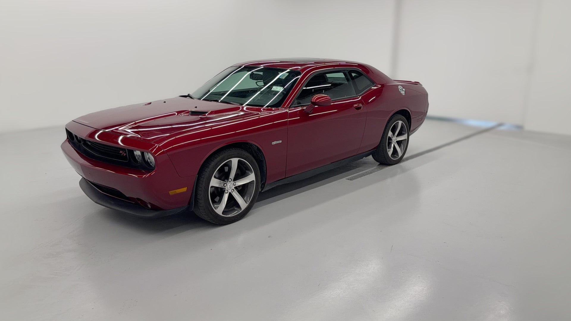 2014 Dodge Challenger vehicle photo