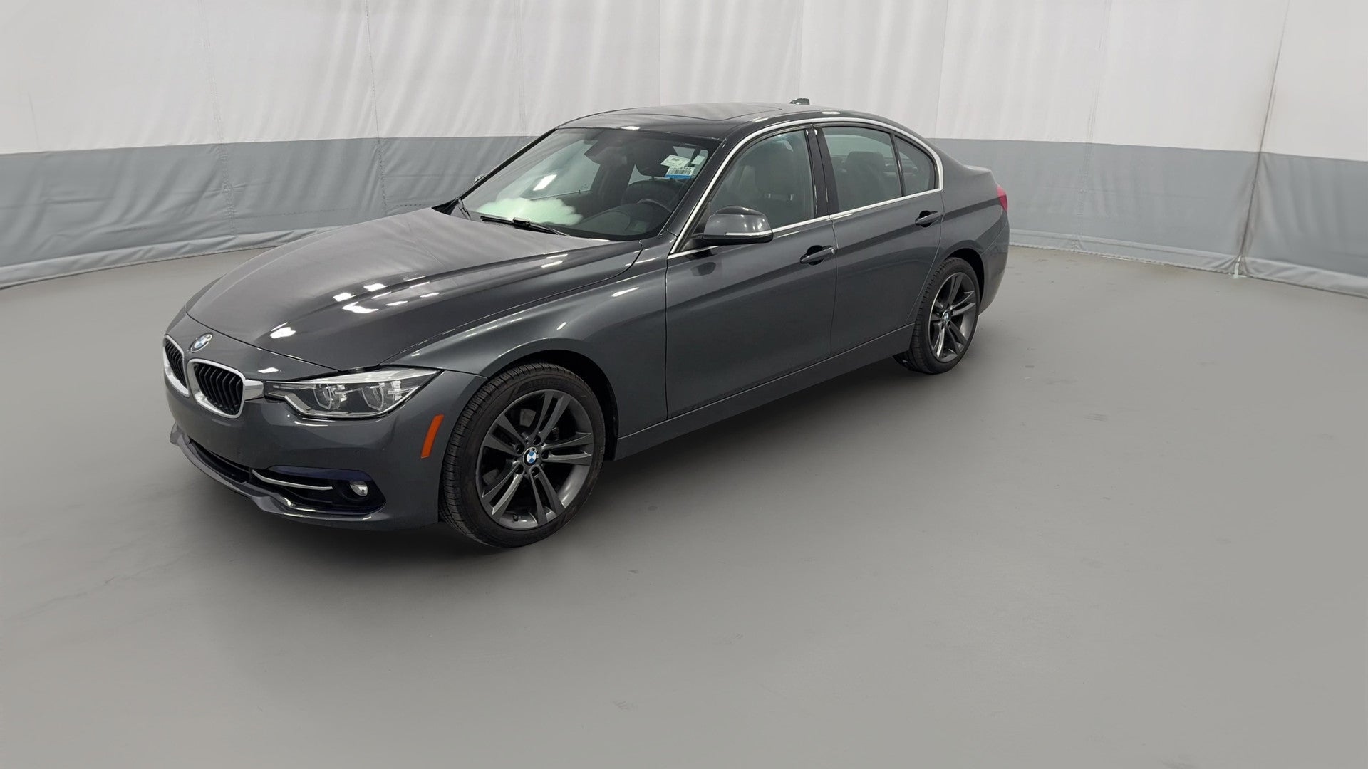 2017 BMW 3 Series vehicle photo